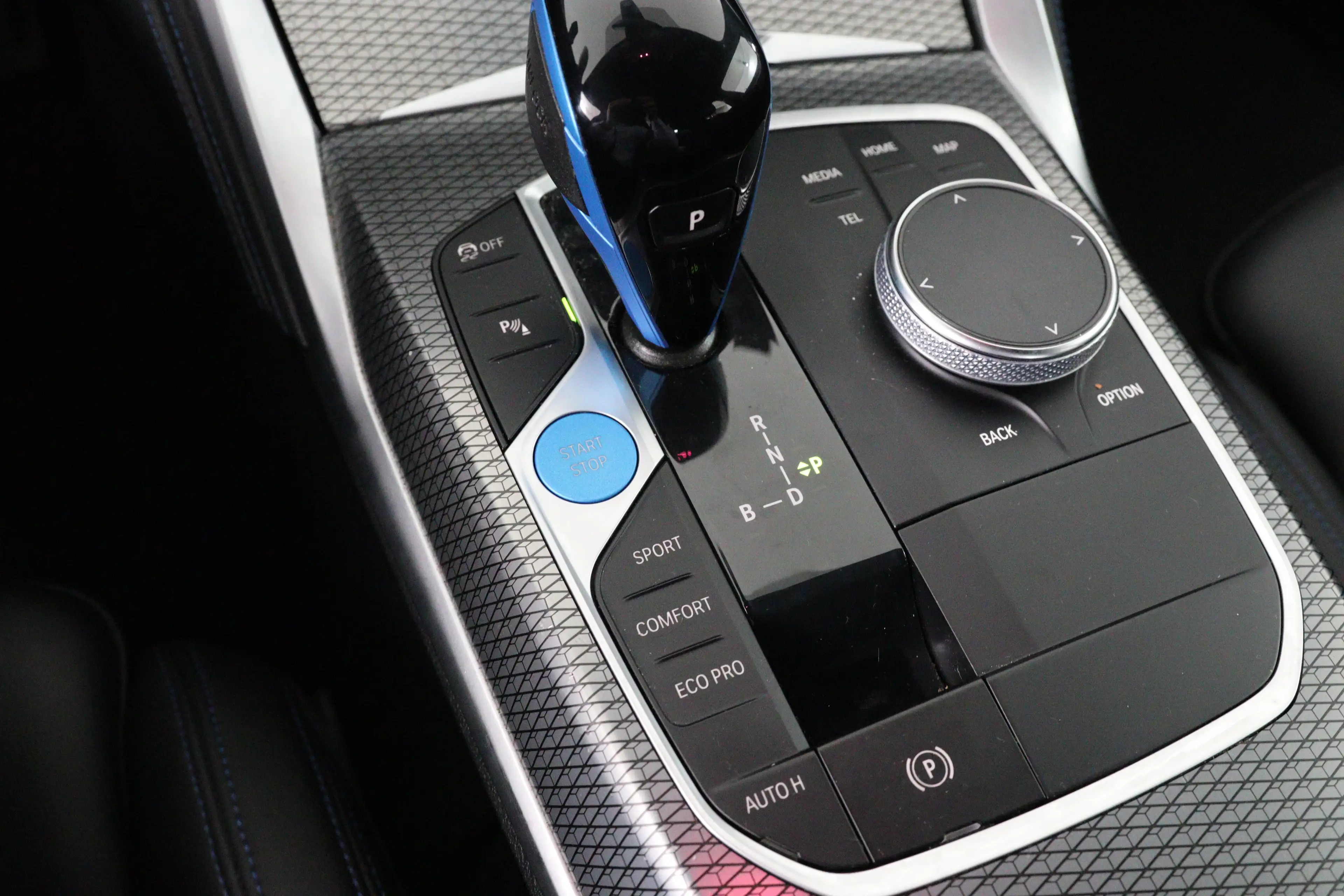 BMW i4 eDrive40 84 kWh M-Sport | SOH 94% | Sfeerverlichti — photo 44