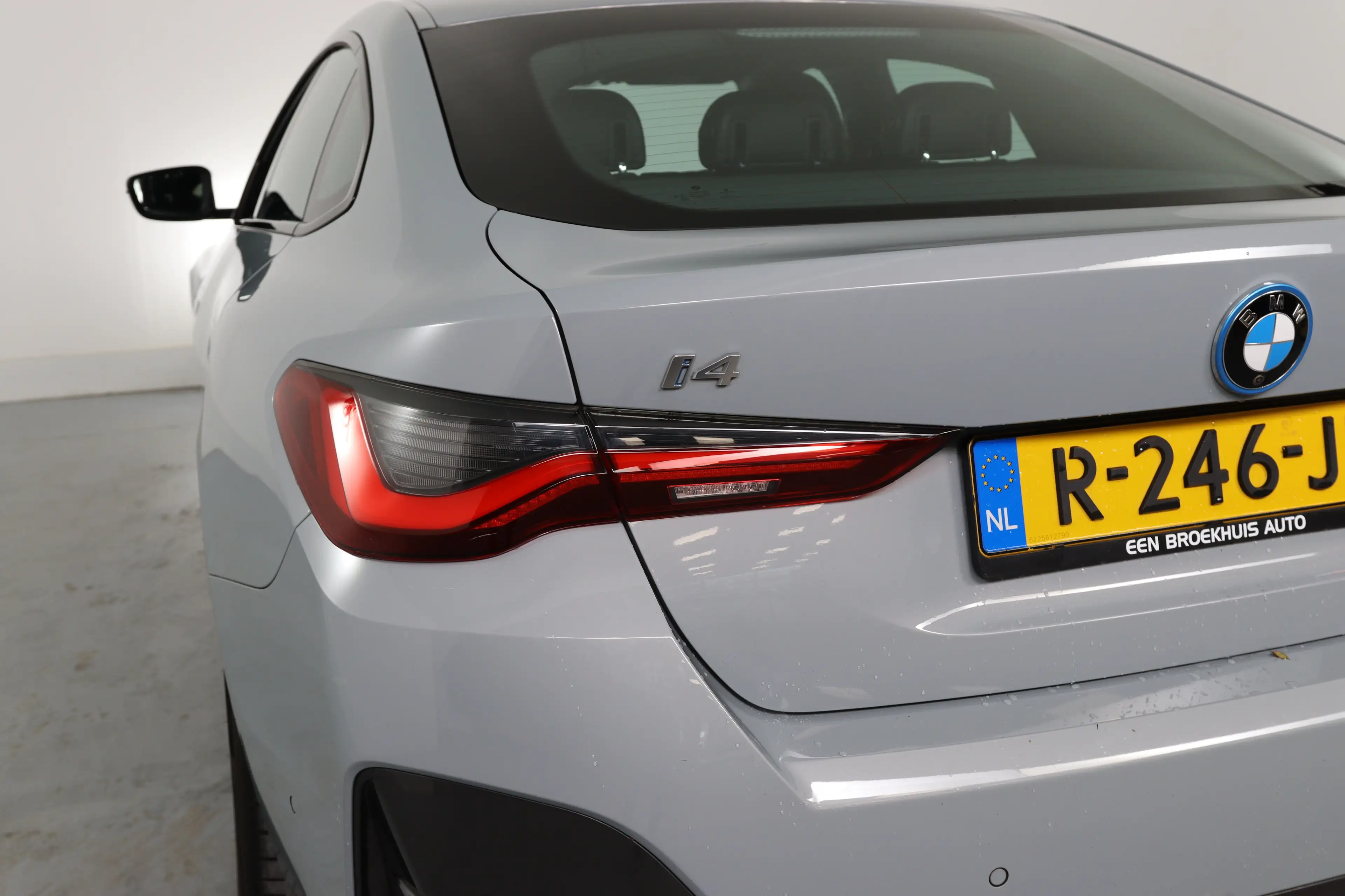 BMW i4 eDrive40 84 kWh M-Sport | SOH 94% | Sfeerverlichti — photo 32