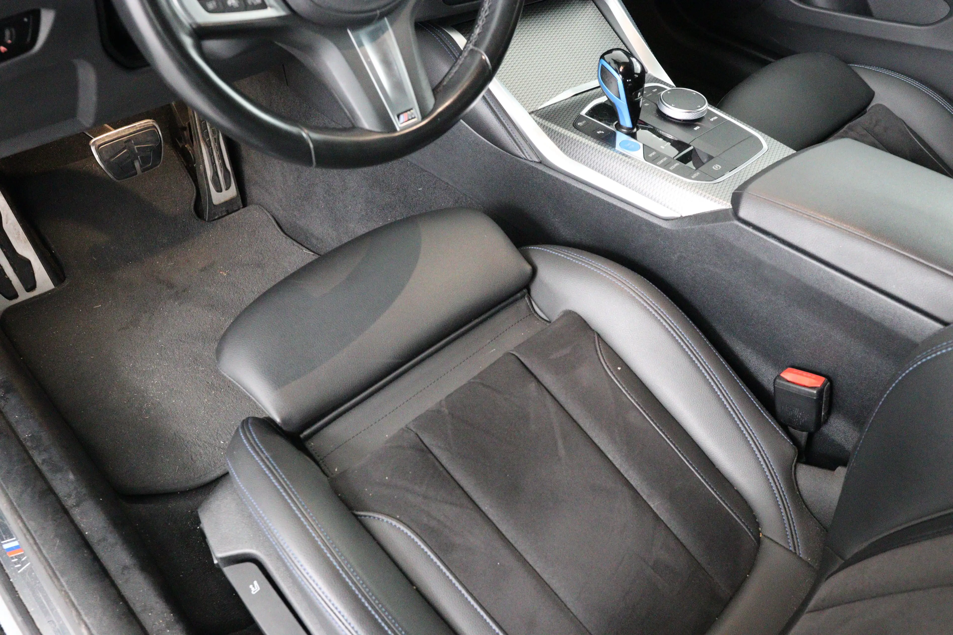 BMW i4 eDrive40 84 kWh M-Sport | SOH 94% | Sfeerverlichti — photo 28