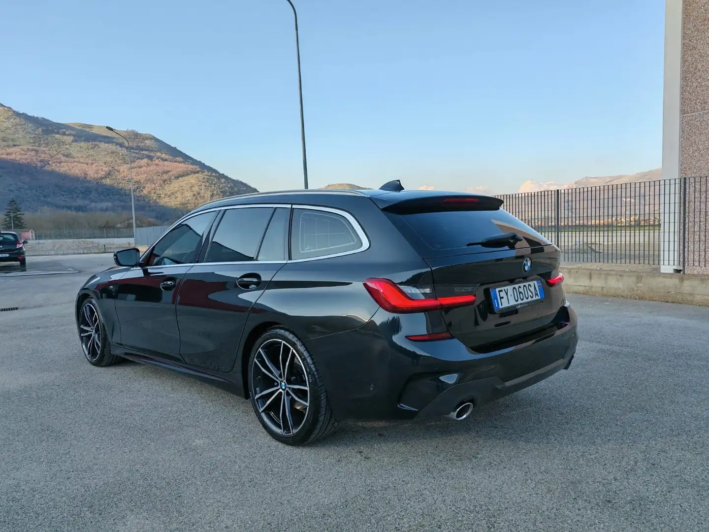 BMW 320 320d Touring Msport auto Noir - 2