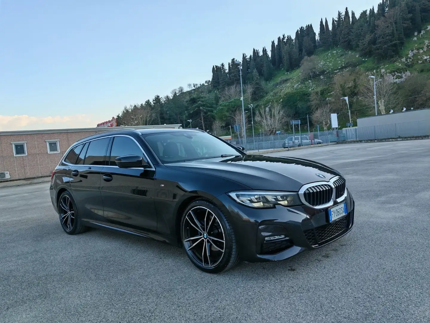 BMW 320 320d Touring Msport auto Noir - 1