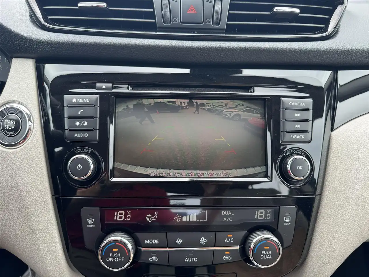 Nissan Qashqai photo Nissan Qashqai