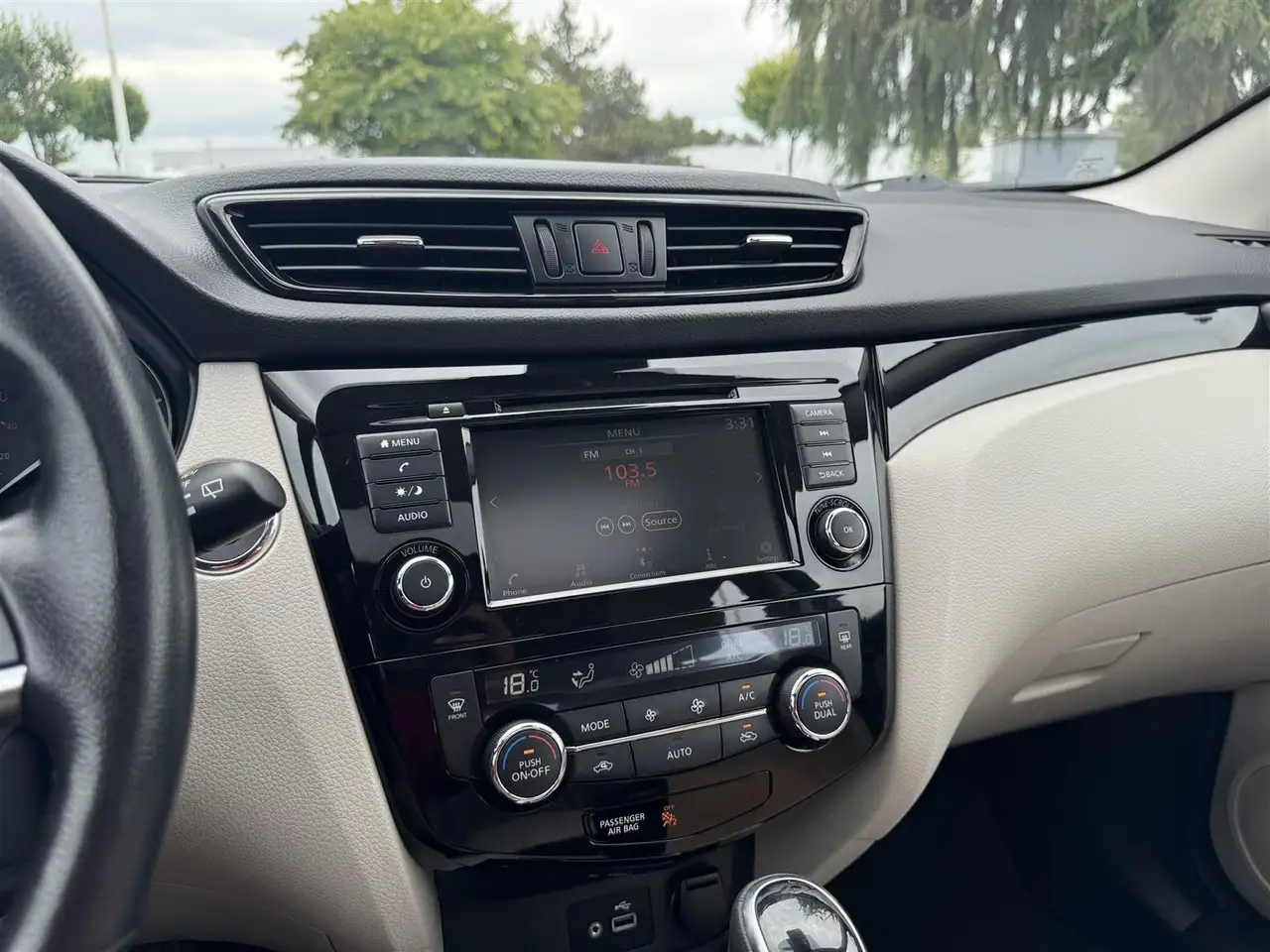 Nissan Qashqai photo Nissan Qashqai