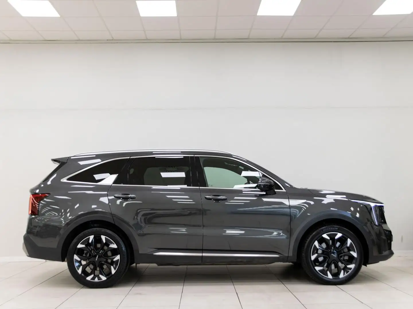 Kia Sorento 2.2CRDi Emotion Pack Premium 4x2 DCT Grijs - 2