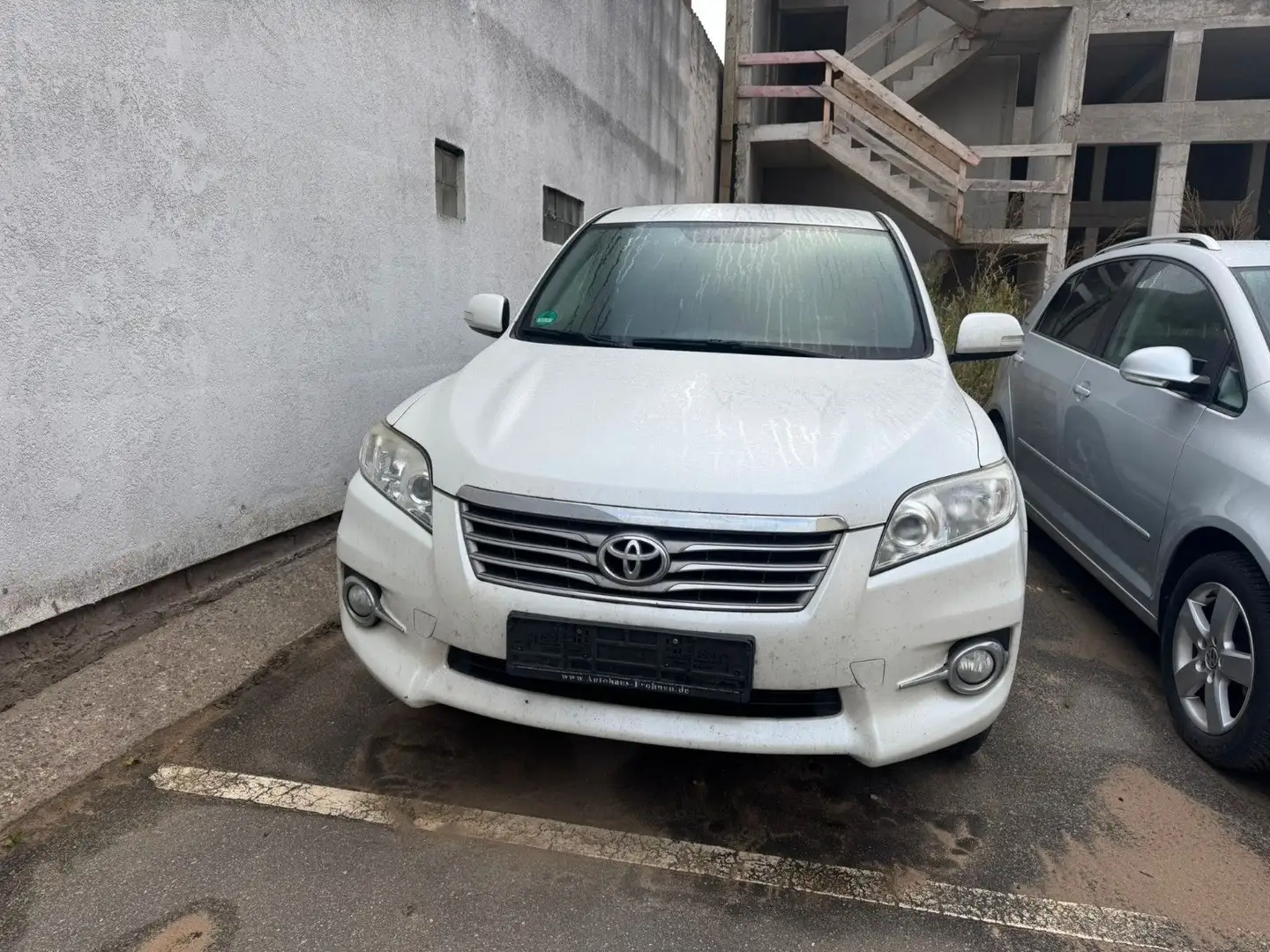 Toyota RAV 4 2,0 Weiß - 1