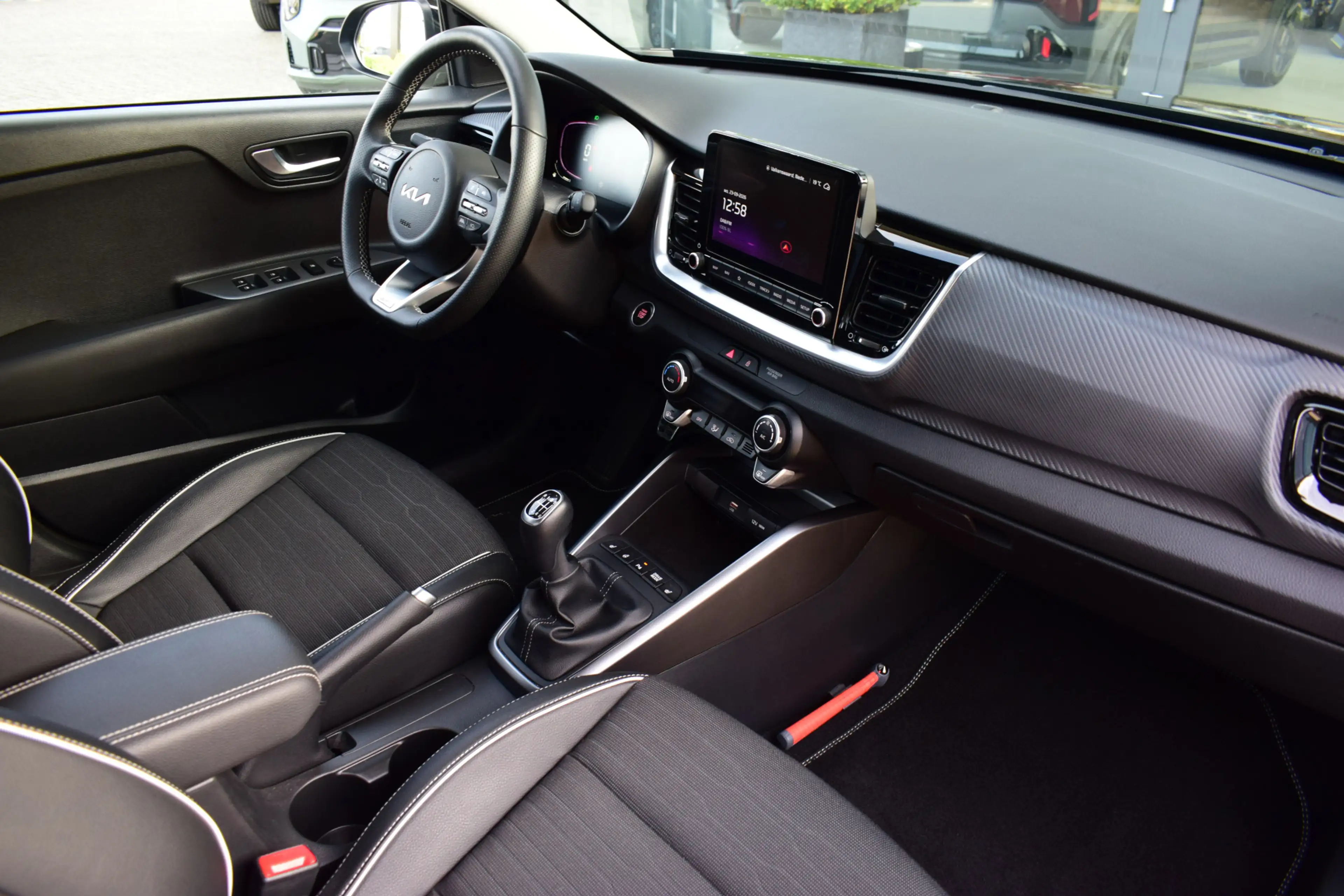 Kia Stonic 1.0 T-GDi MHEV GT-PlusLine Navi | Schuifdak | LED — photo 14