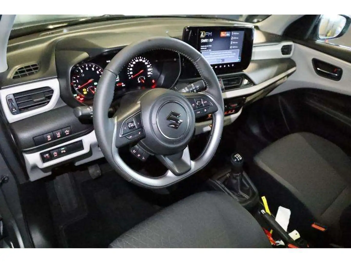 Suzuki Swift GL+ Argent - 2