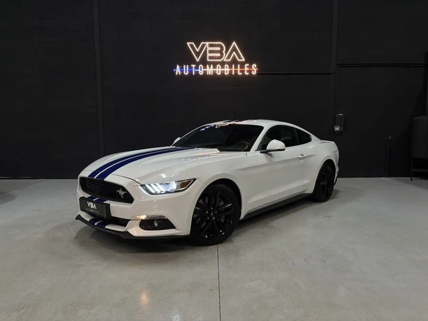 Ford Mustang (6) Fastback EcoBoost BVA6 EcoBoost Blanc - 1