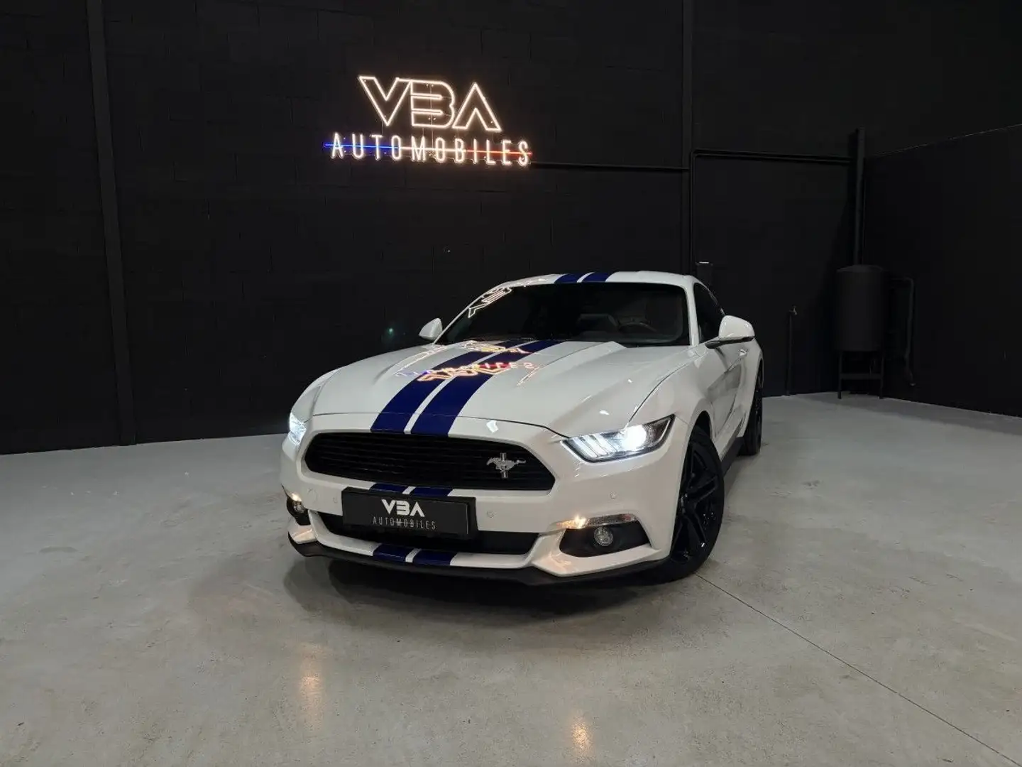 Ford Mustang (6) Fastback EcoBoost BVA6 EcoBoost Blanc - 2