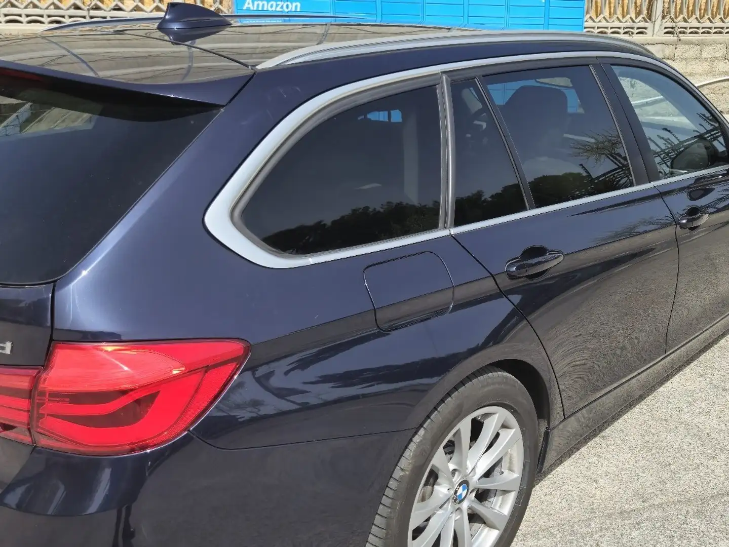 BMW 318 318d Touring Futura 143cv - 2