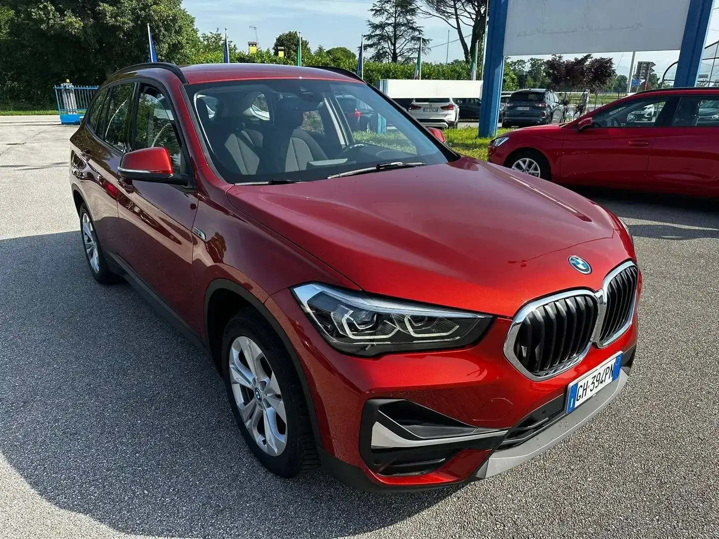 BMW X1 X1 xdrive25e Business Advantage auto 4X4 - GH394PN Orange - 2