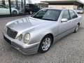 Mercedes-Benz E 220 CDI CLASSIC 6-Gang*AHK*GSHD*2.Hand* Argintiu - thumbnail 1