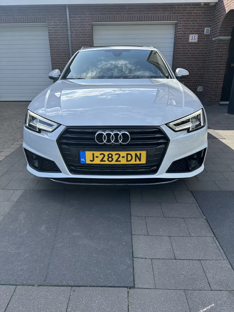 Audi A4 2.0TFSI  40 / 3x S-Line / Pano Wit - 2