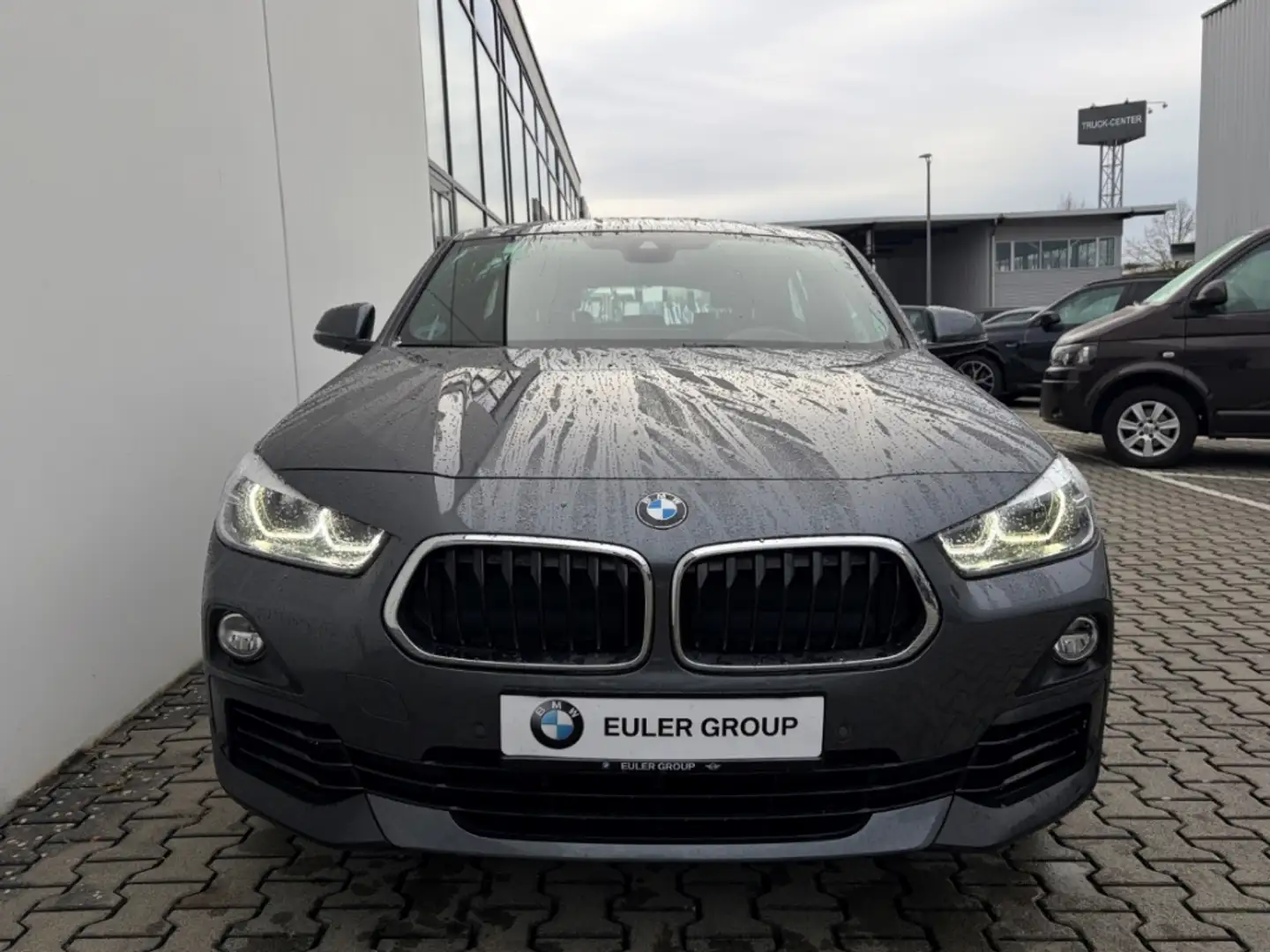 BMW X2 sDrive20iA HUD Navi Soundsystem LED El. Heckklappe Grau - 2