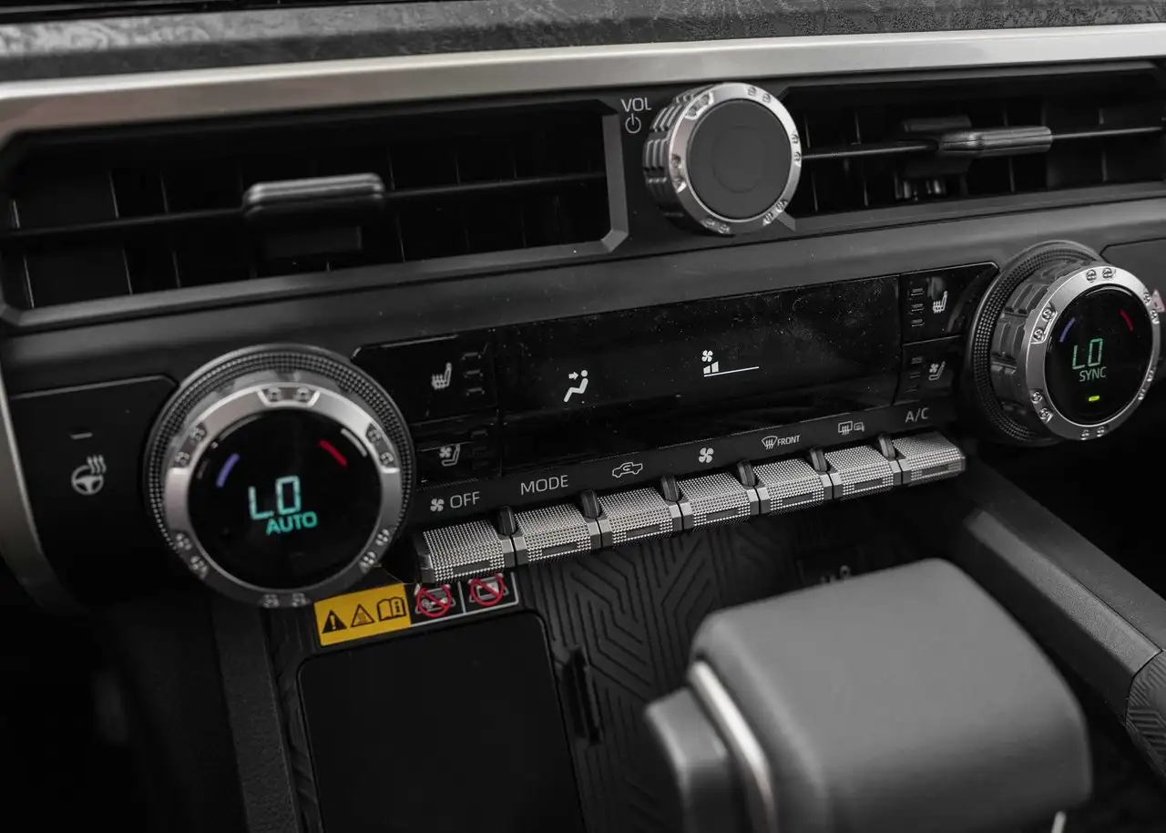 Toyota Tacoma снимка Toyota Tacoma
