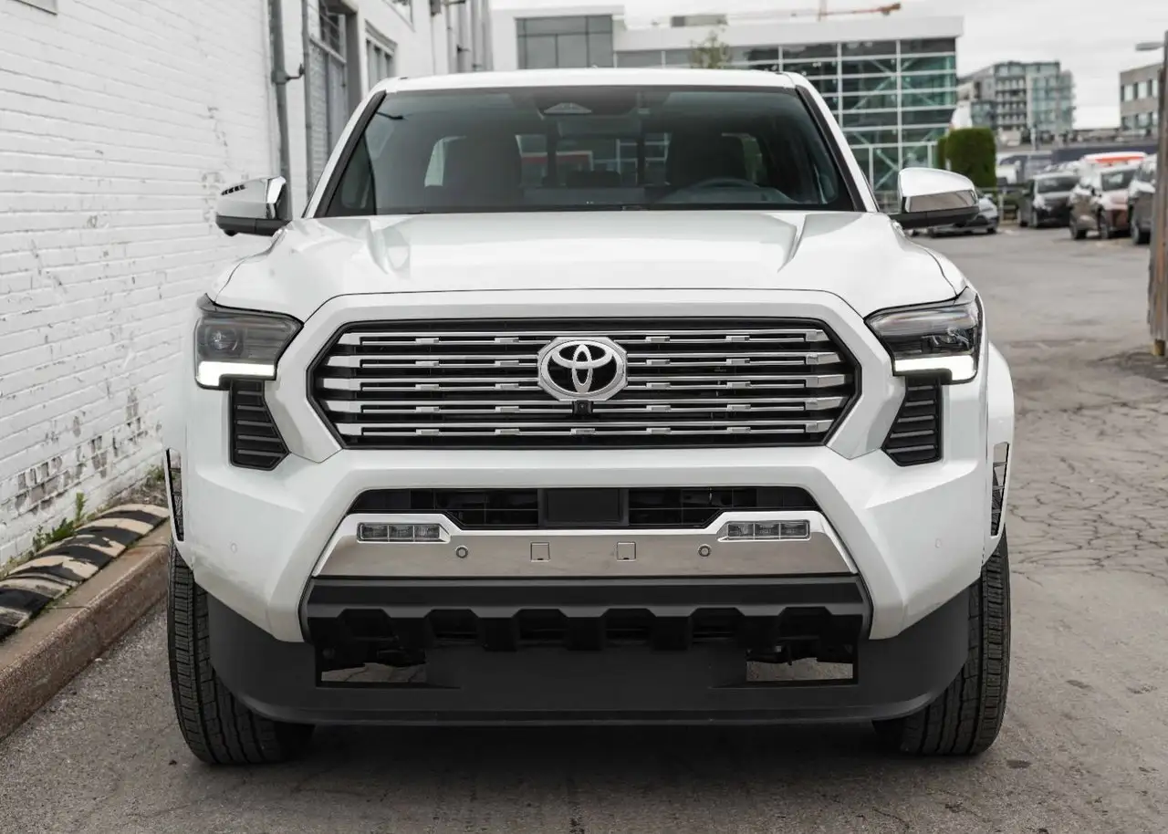 Toyota Tacoma снимка Toyota Tacoma