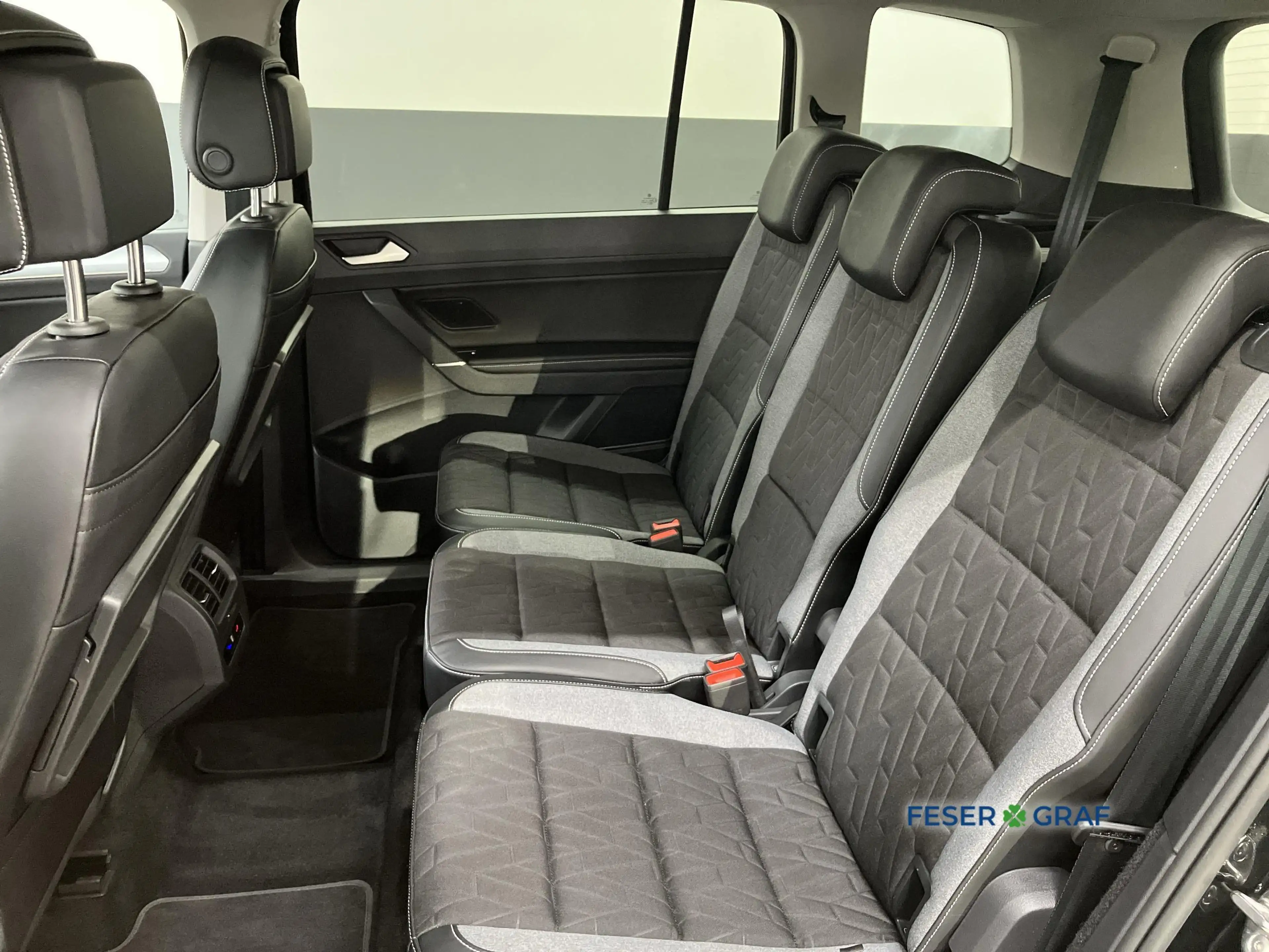 Volkswagen Touran GOAL 1.5 TSI DSG 7-Sitze AHK RFK Keyless — photo 9