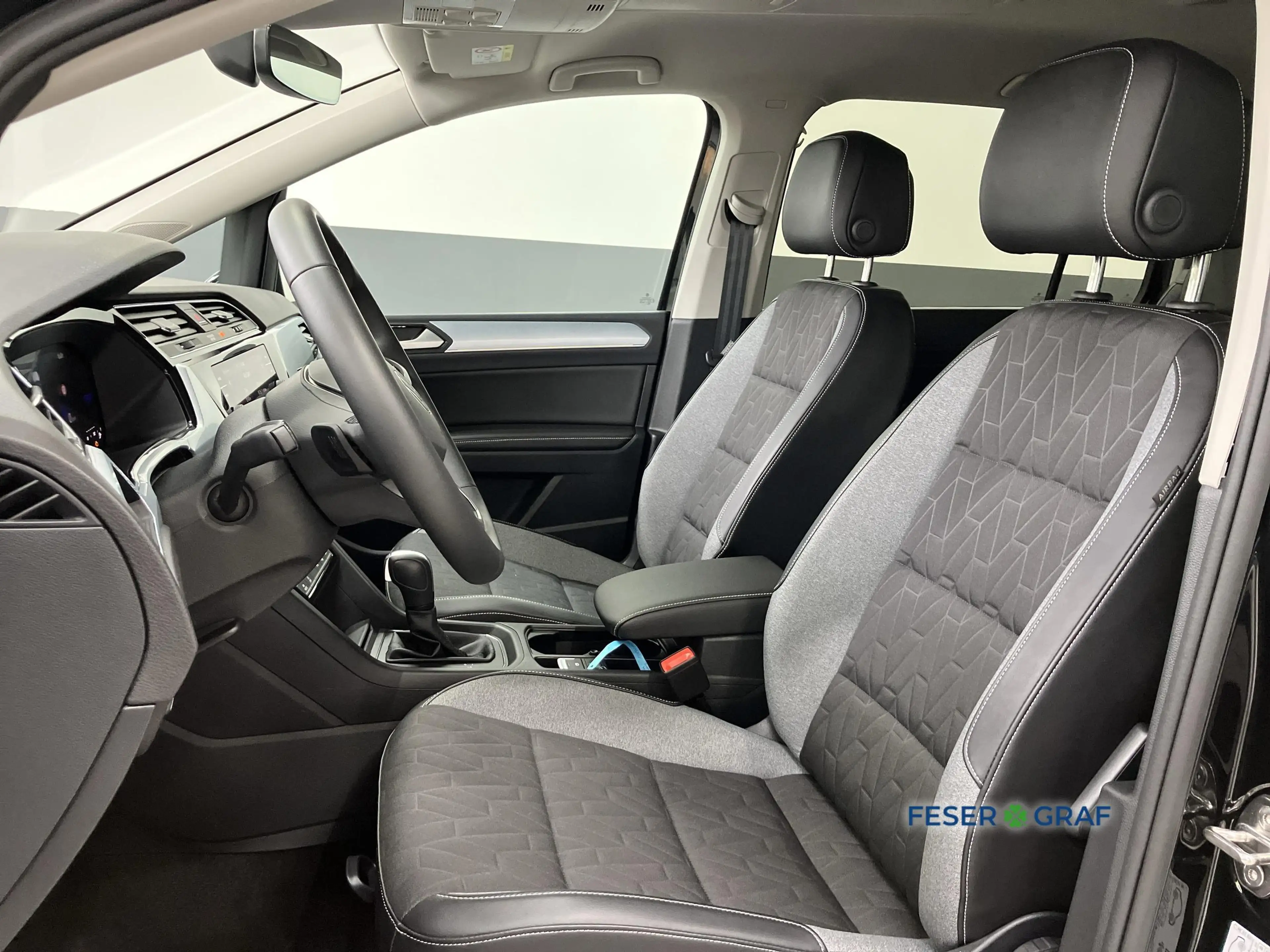 Volkswagen Touran GOAL 1.5 TSI DSG 7-Sitze AHK RFK Keyless — photo 6