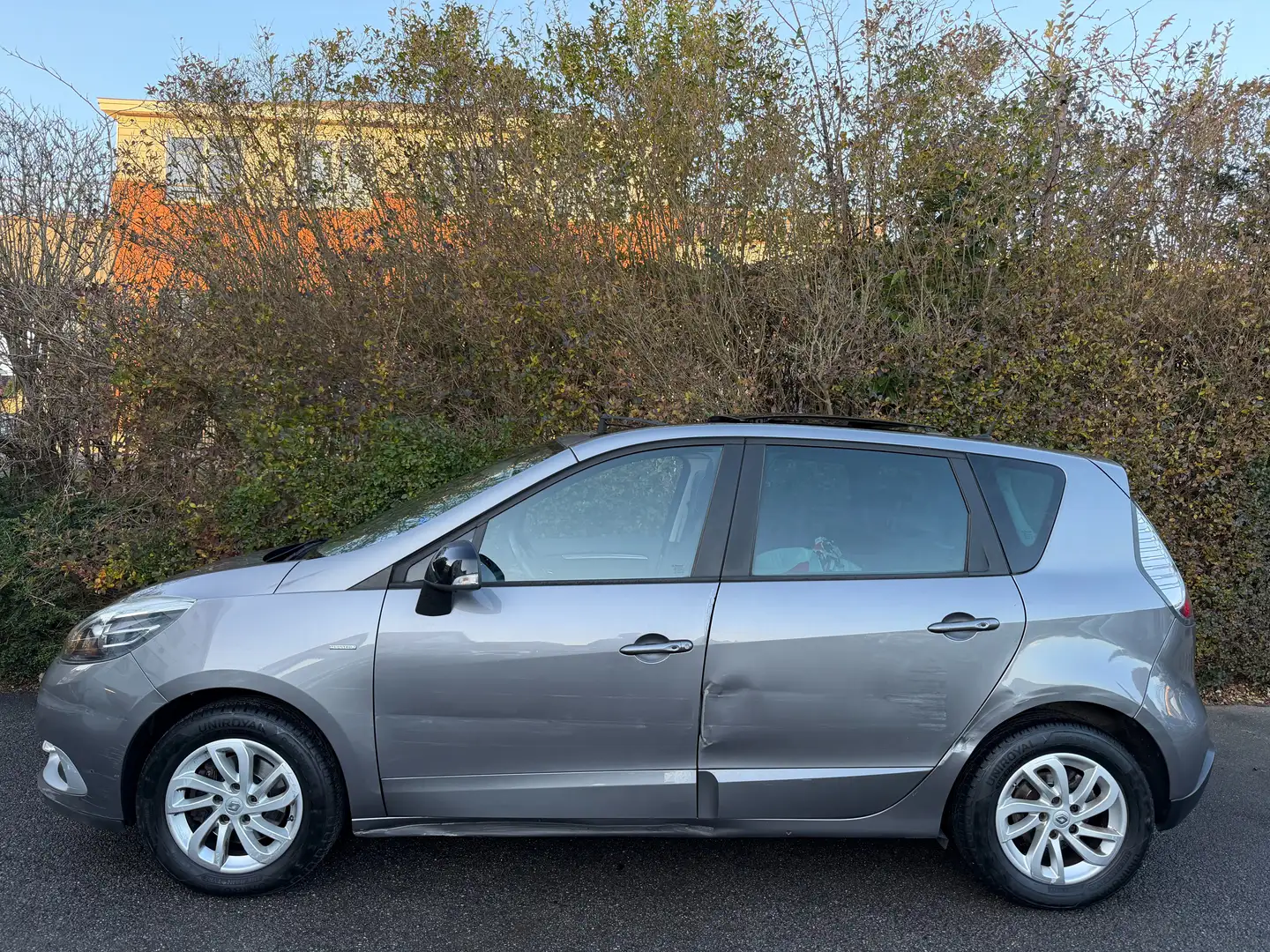 Renault Scenic 1.5 dCi Intens EDC TOIT OUVRANT+BOITE AUTO Gris - 2