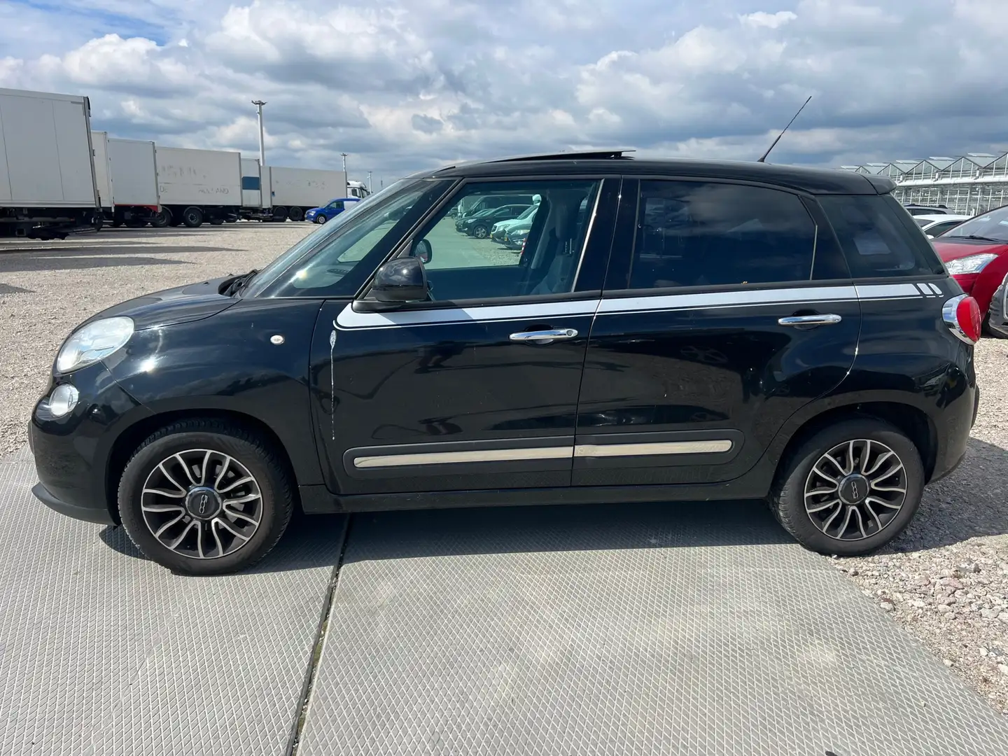 Fiat 500L 2013 * 0.9 TwinAir Lounge * AIRCO * LMV * LED * 6 Zwart - 2