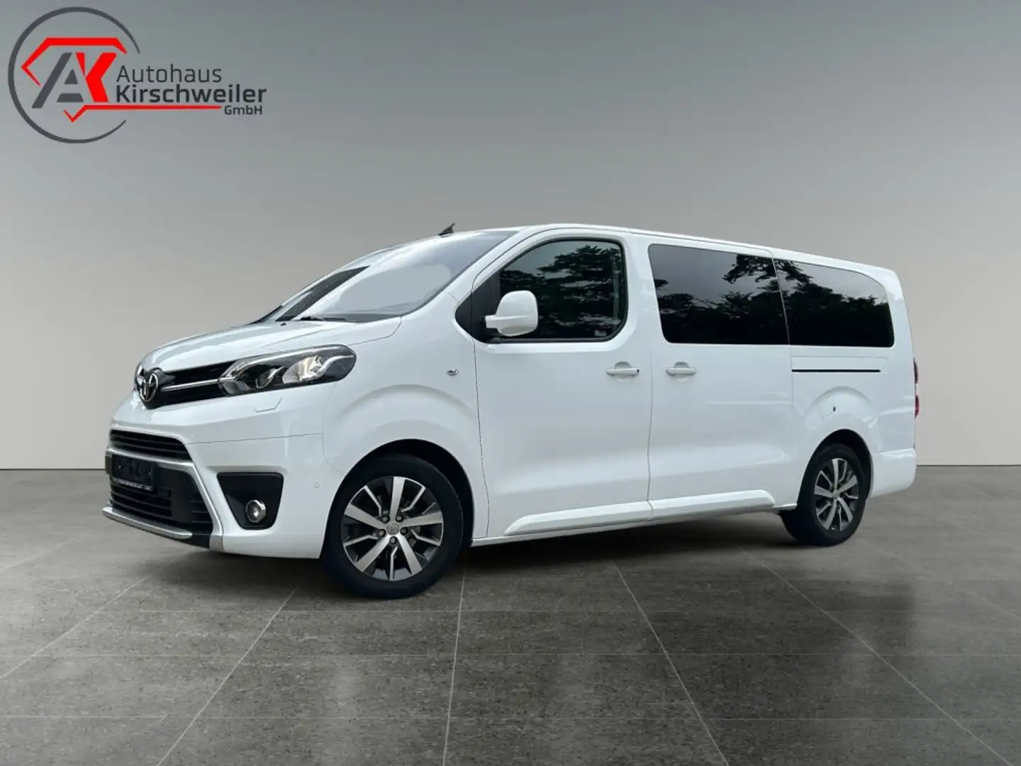 Toyota Proace 2,0-l-D-4D L2 (8-Si.) Verso Shuttle Comfort Blanc - 1