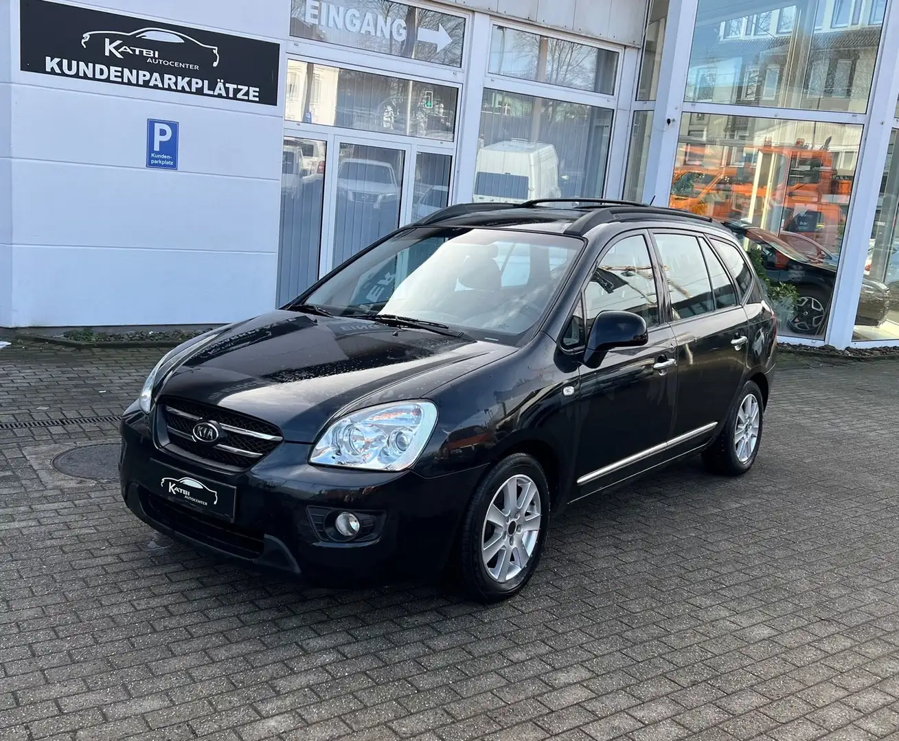 Kia Carens EX Top Motorschaden HU 05.2025 Černá - 1