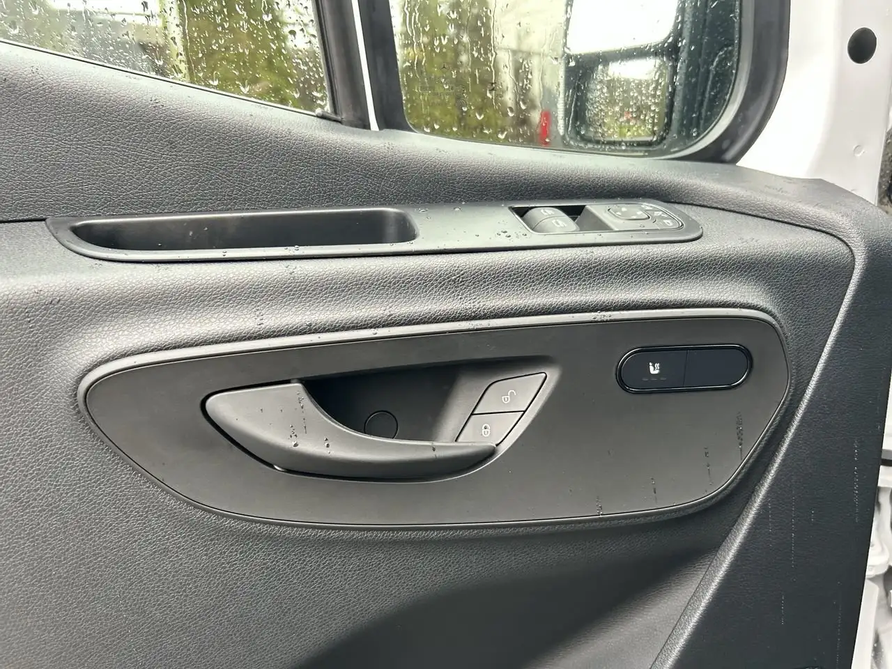 Mercedes-Benz Sprinter снимка Mercedes-Benz Sprinter