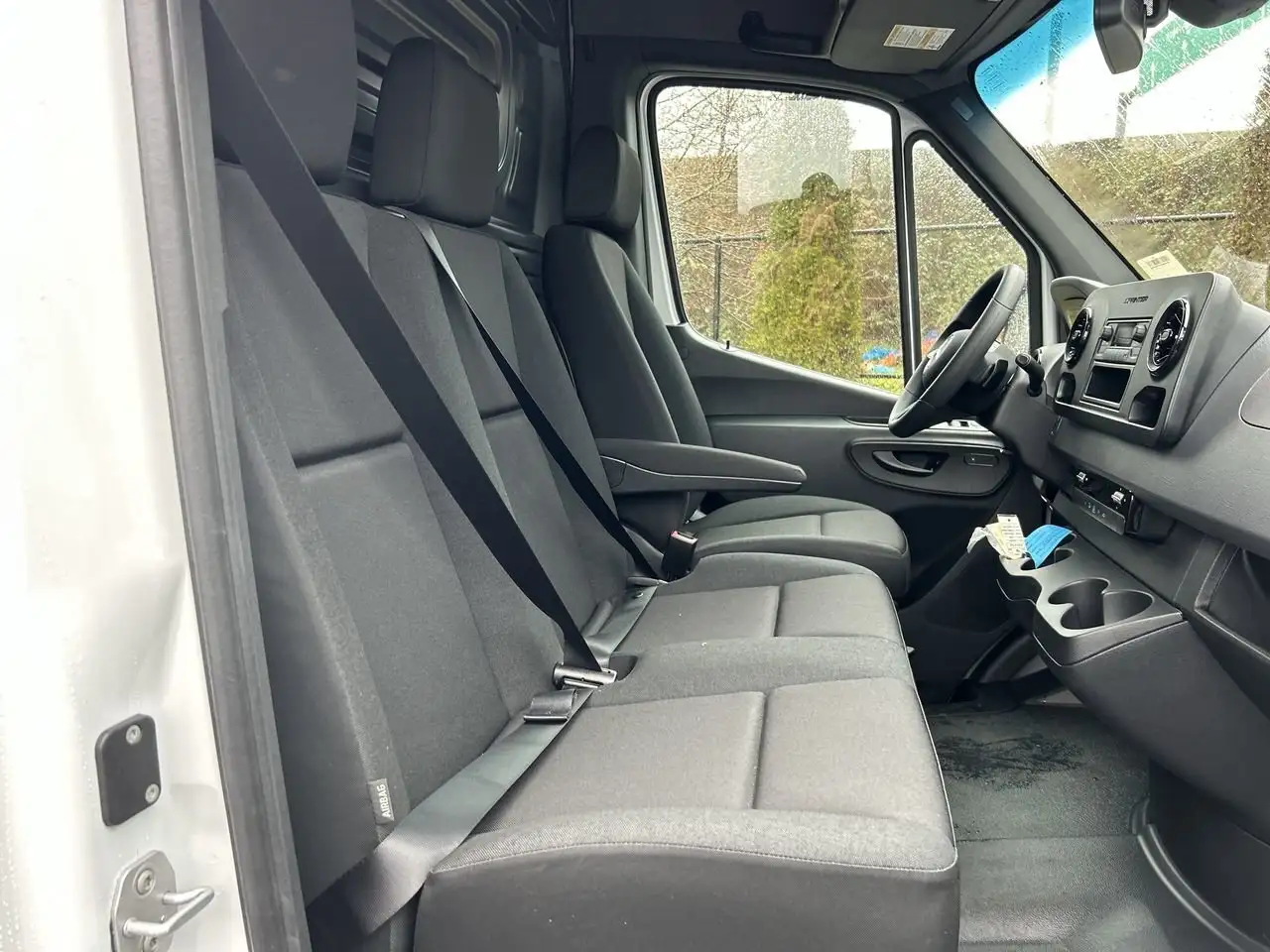 Mercedes-Benz Sprinter снимка Mercedes-Benz Sprinter