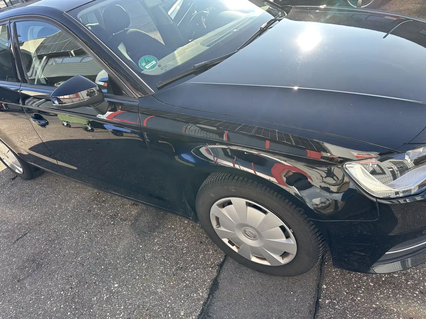Audi A3 attraction Sehr Sparsam  Tüv/ Inspektion Neu Schwarz - 1