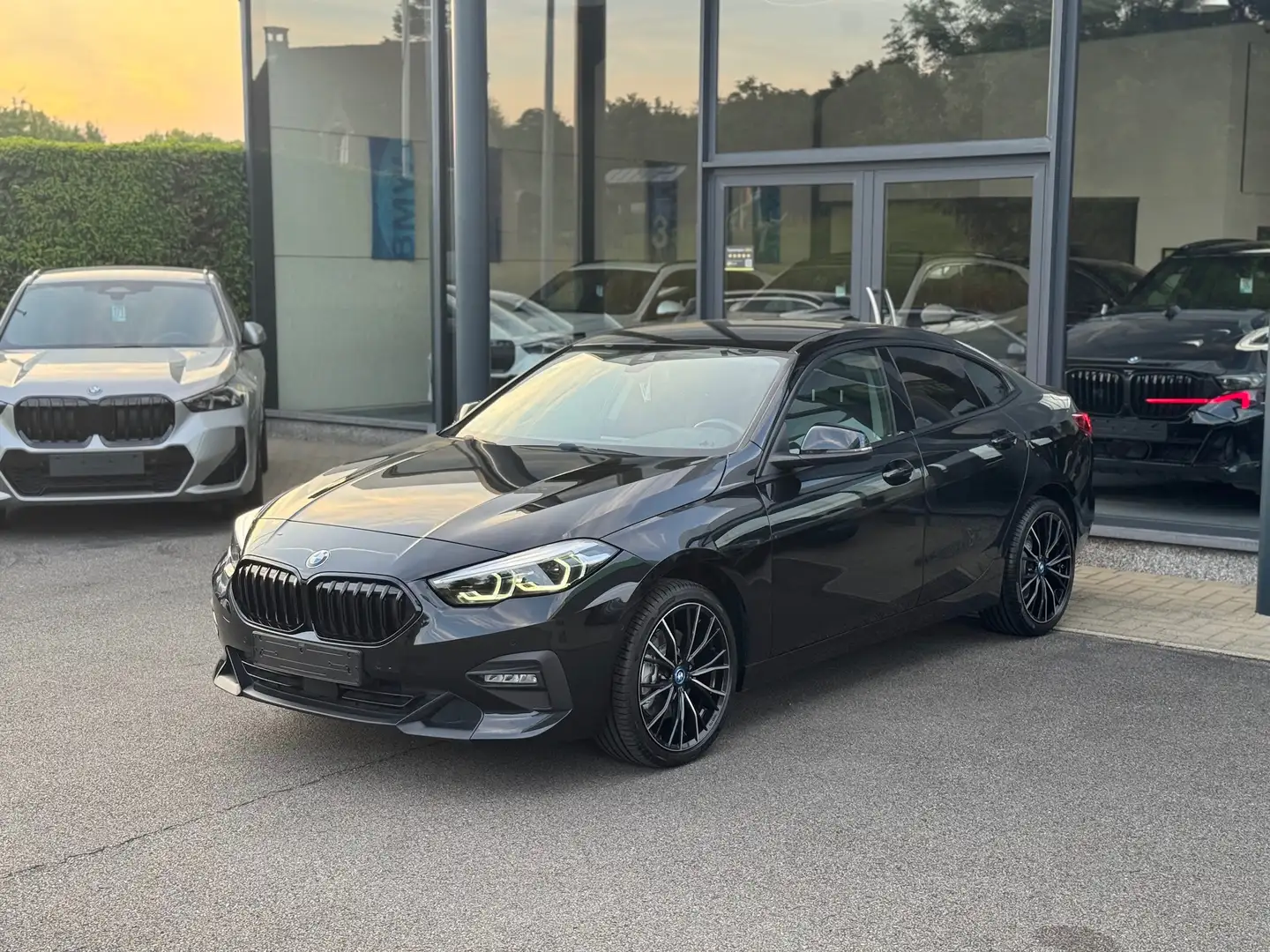 BMW 218 Gran Coupe Advantage / CAM / CARPLAY / NAVI / AIR Noir - 2