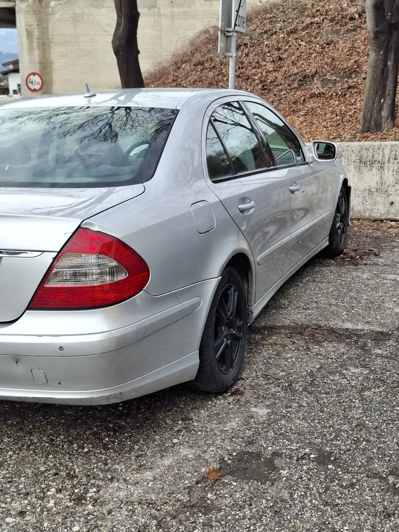 Mercedes-Benz 220 - 1