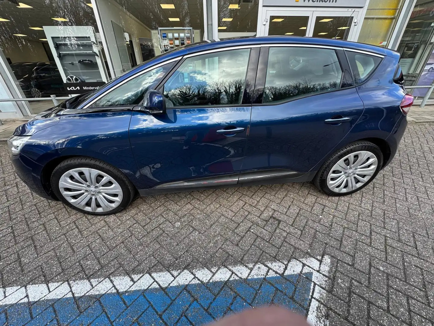 Renault Scenic 1.2 TCe Zen | NAVIGATIE | SENSOREN V+A | AUTOMATIS Blauw - 2