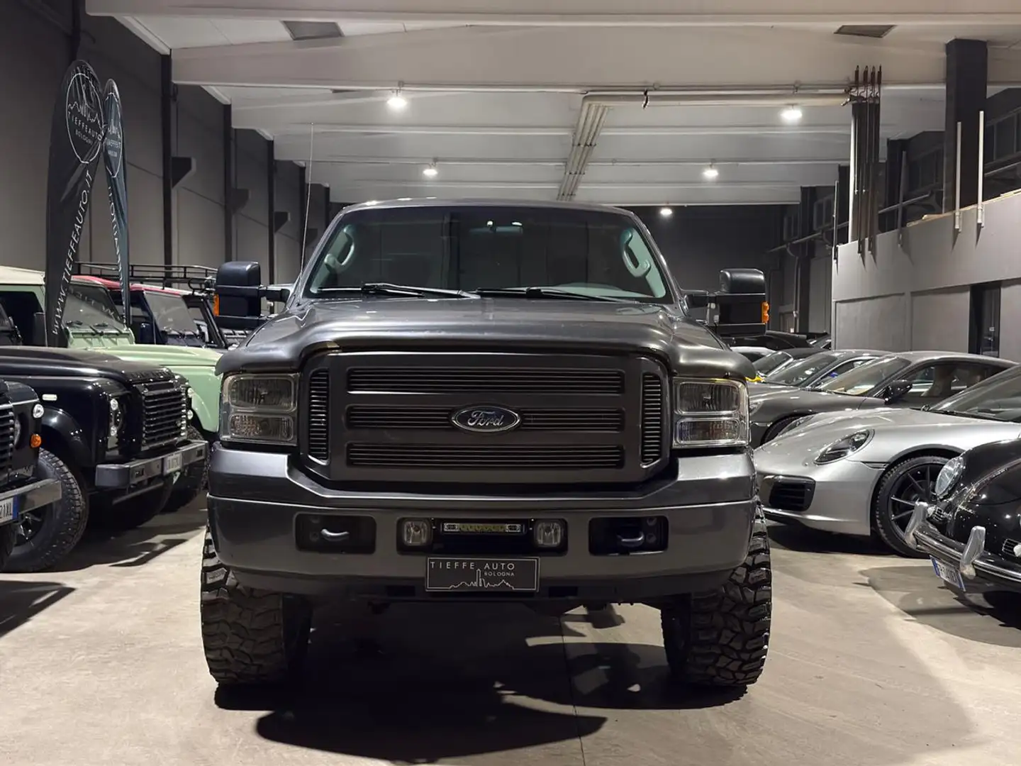 Ford F 250 XLT SUPER DUTY SUPER CAB v8 Diesel Grau - 2