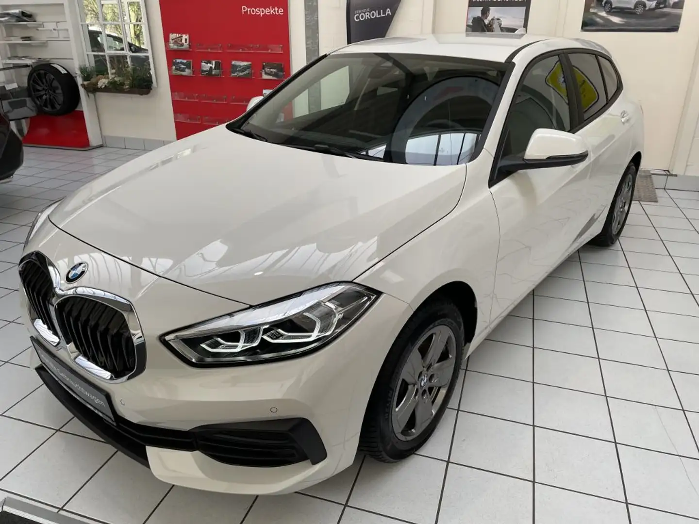BMW 118 118i Aut. Advantage Wit - 1