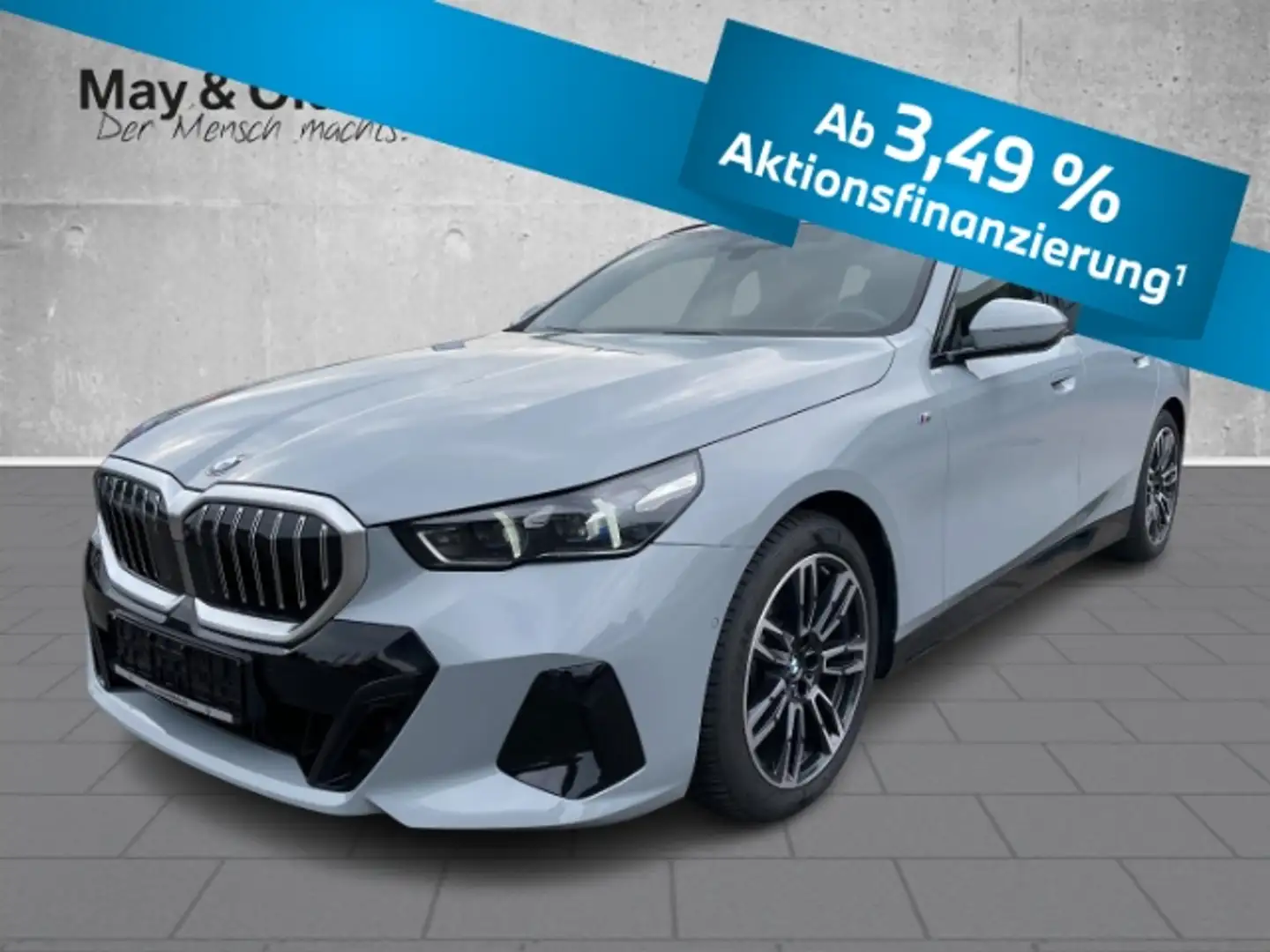 BMW 520 d Touring xDrive M Sport LED ACC AHK H/K HuD Grau - 1