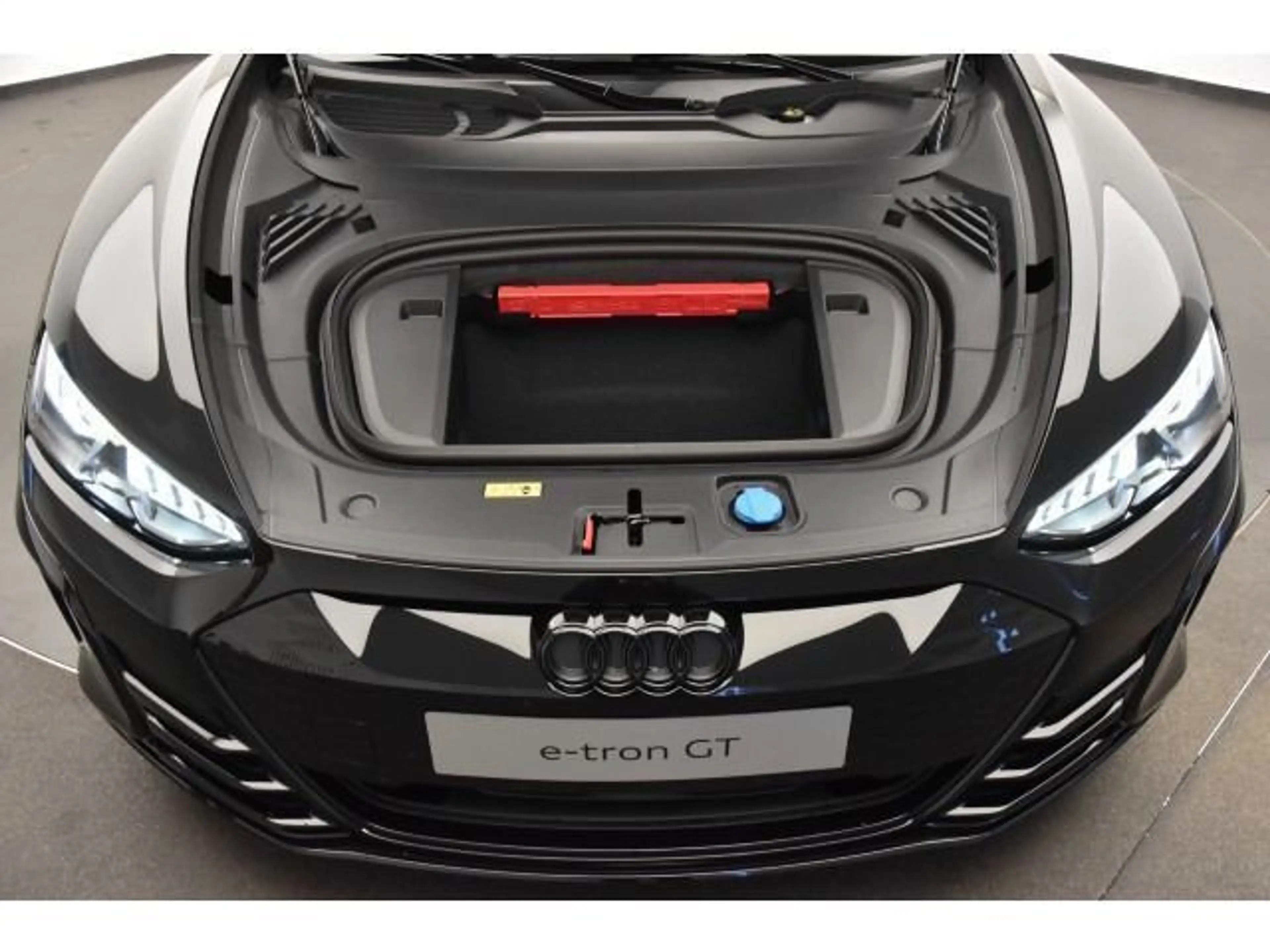 Audi e-tron GT . — photo 15