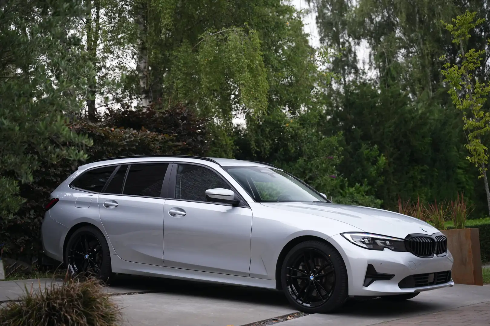 BMW 330 e Touring LiveCockpit/CarPlay/HUD/Sportzetels/ACC Argent - 2