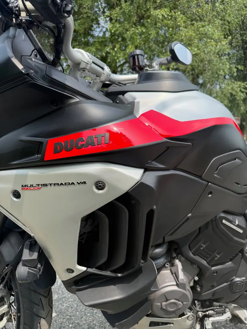 Ducati Multistrada V4 S Rally Grey - 2