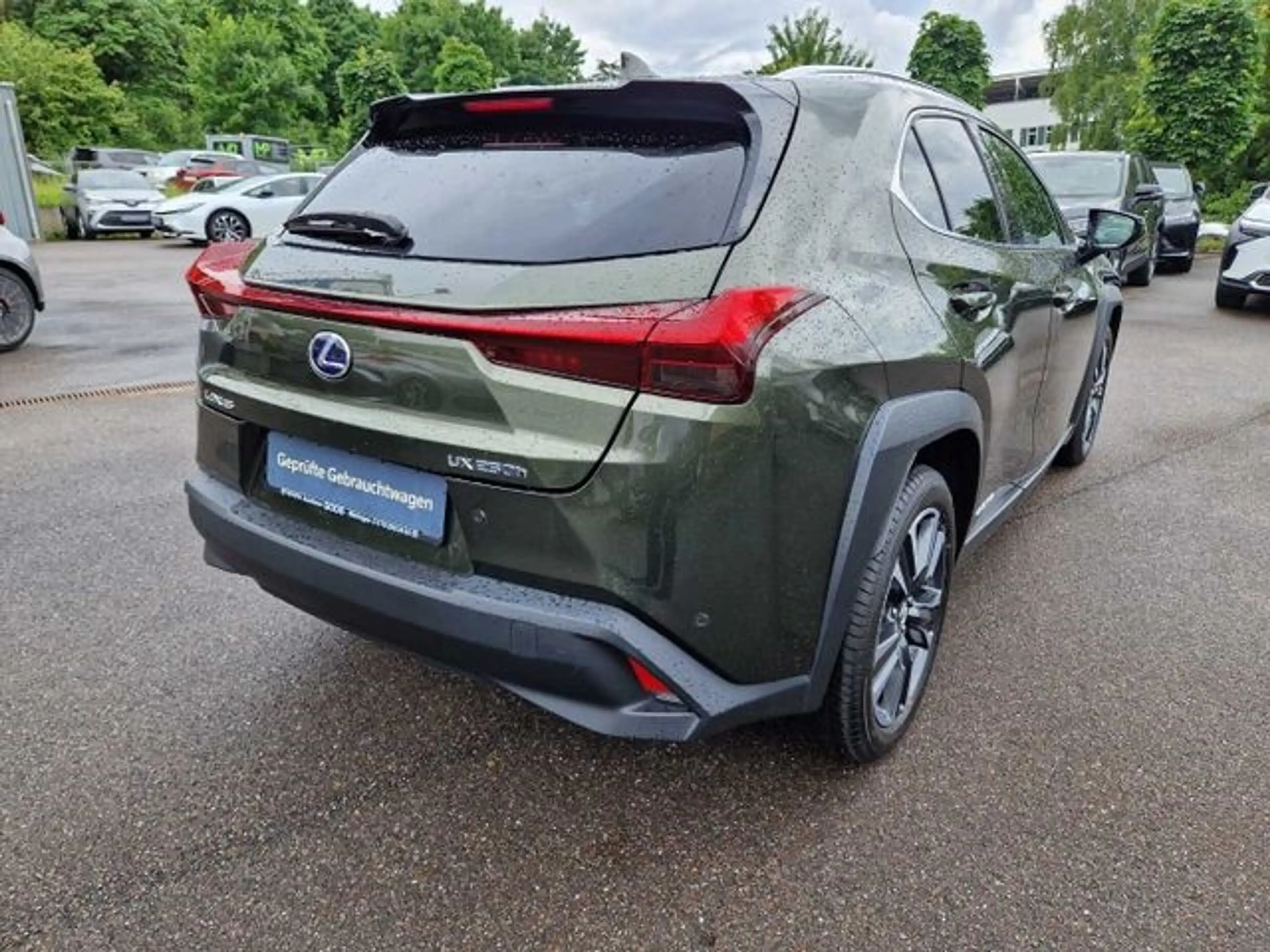 Lexus UX 250h Style Edition — photo 5
