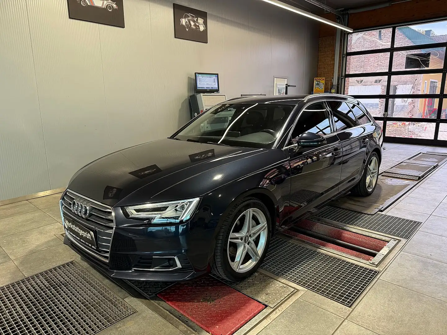 Audi A4 Avant 2,0 TDI quattro Sport S-tronic Blau - 1