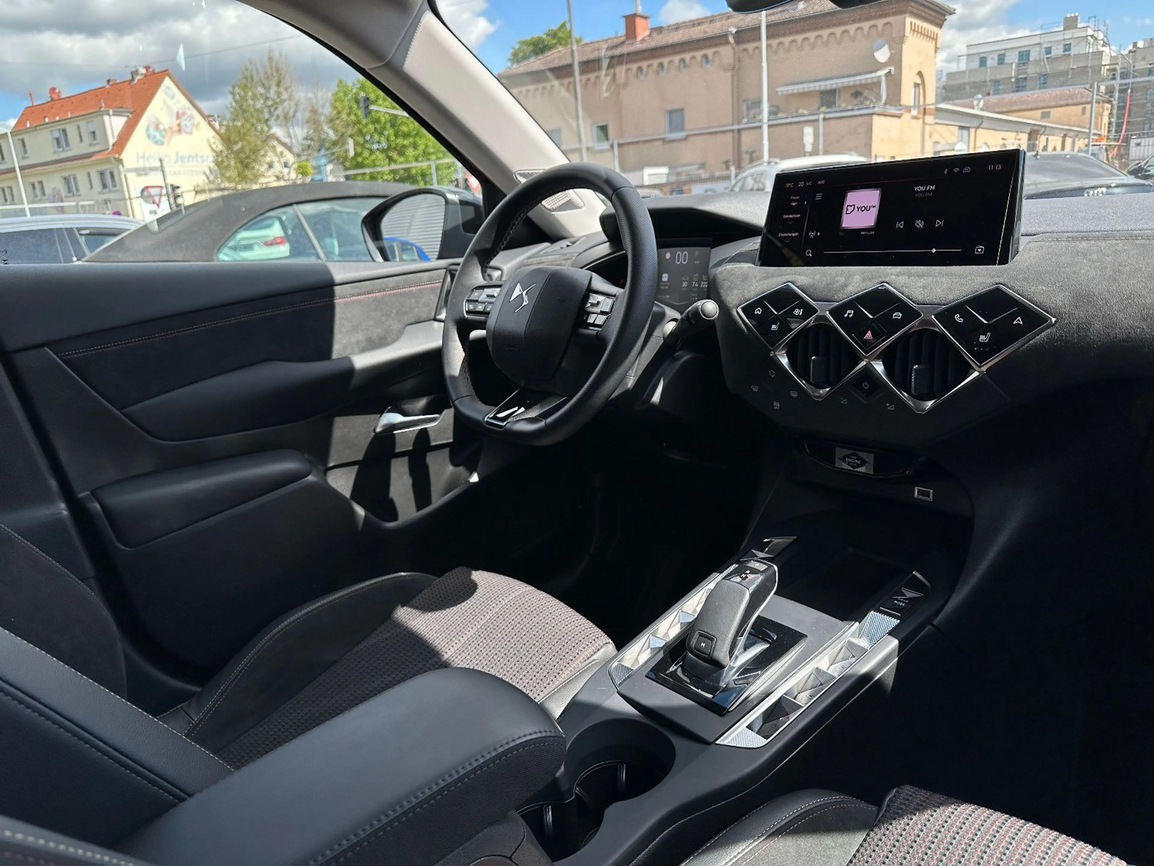 DS Automobiles DS 3 Performance Line Matrix/PDC/Allwetter/Assist — photo 13