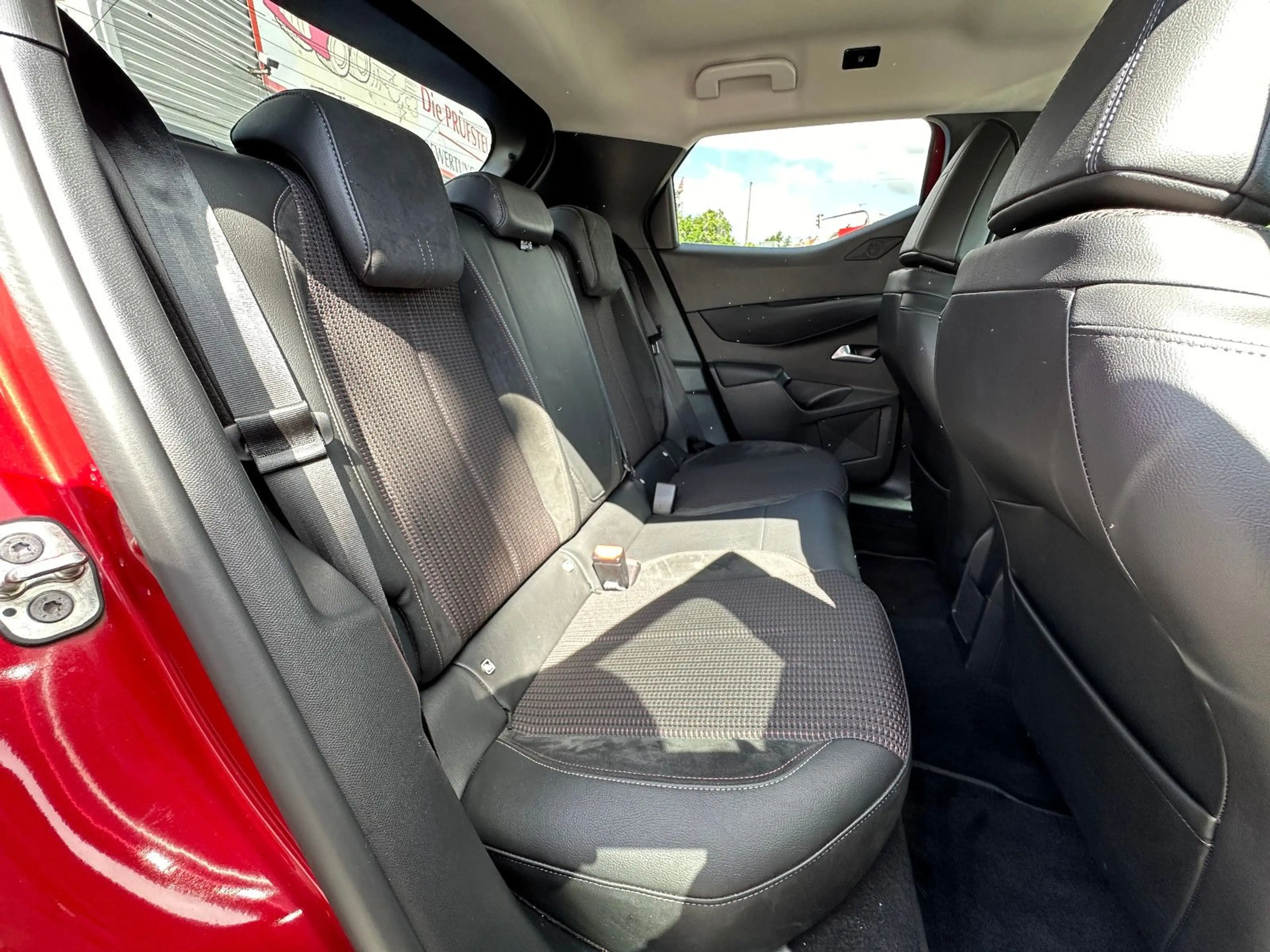 DS Automobiles DS 3 Performance Line Matrix/PDC/Allwetter/Assist — photo 14