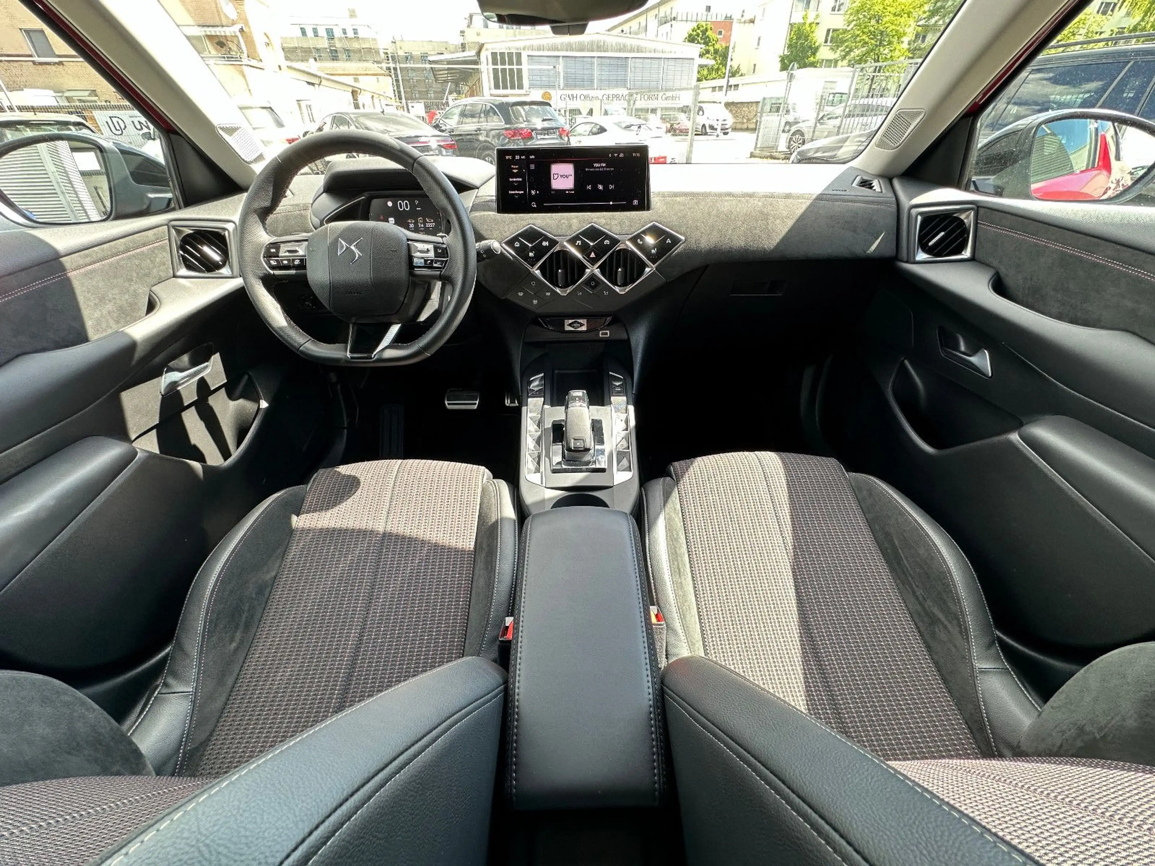 DS Automobiles DS 3 Performance Line Matrix/PDC/Allwetter/Assist — photo 12