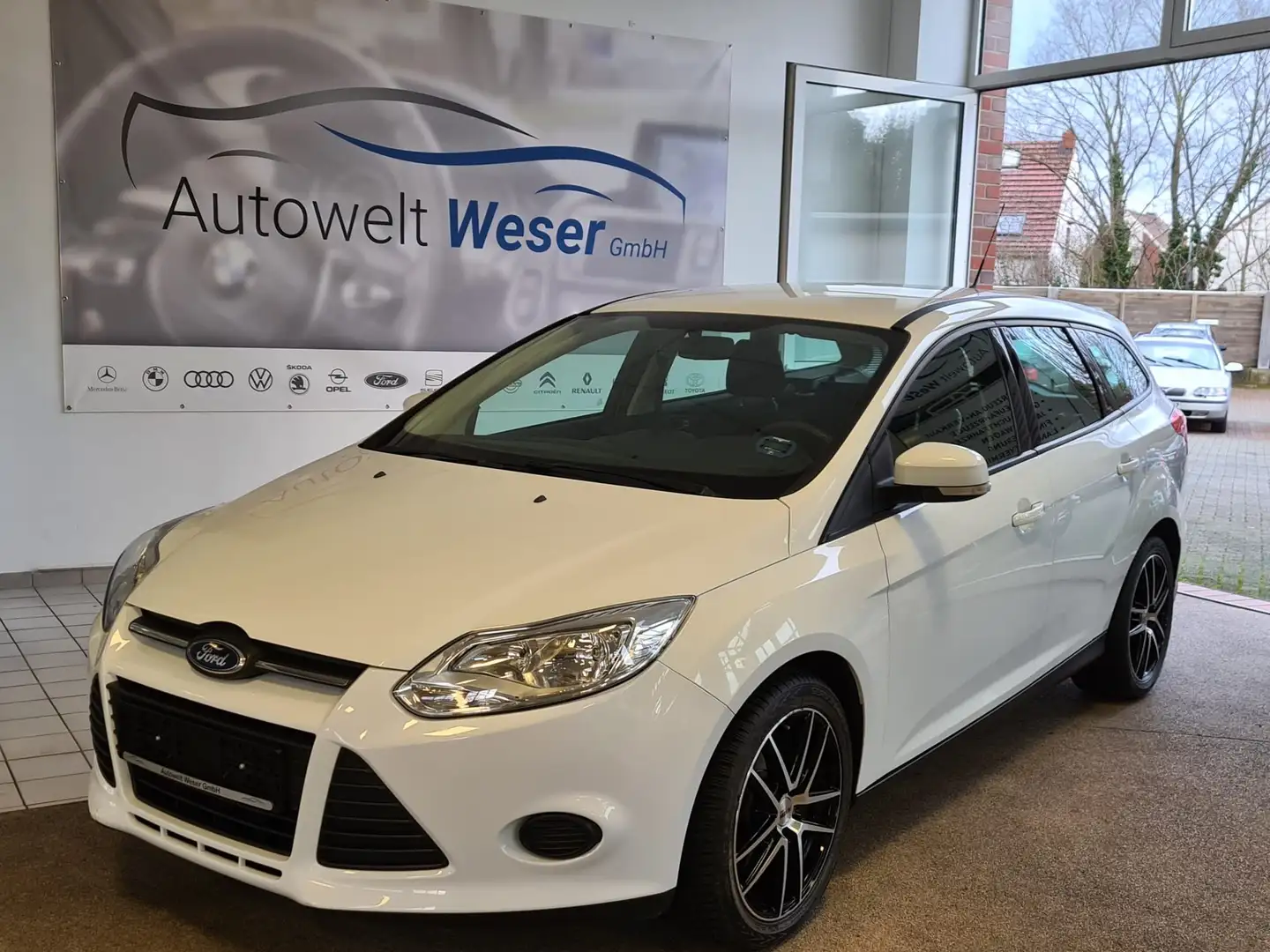 Ford Focus Trend, Navi, Top Zustand Blanc - 1