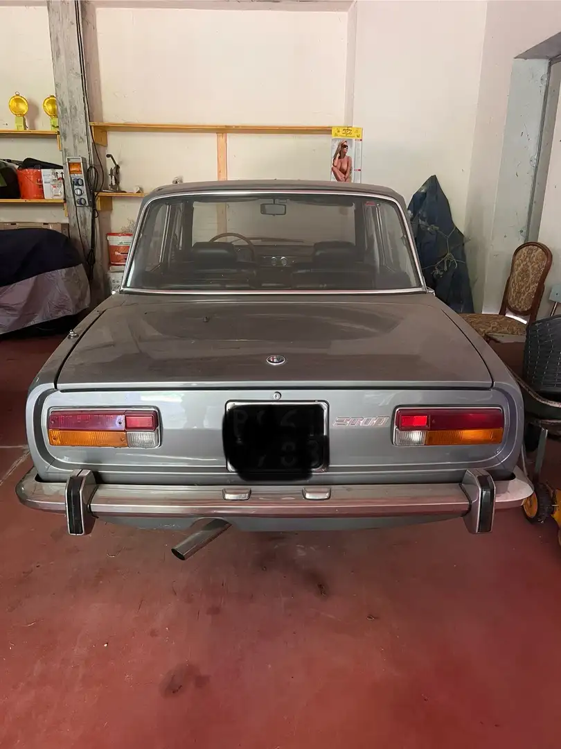 Alfa Romeo 2000 Gris - 2