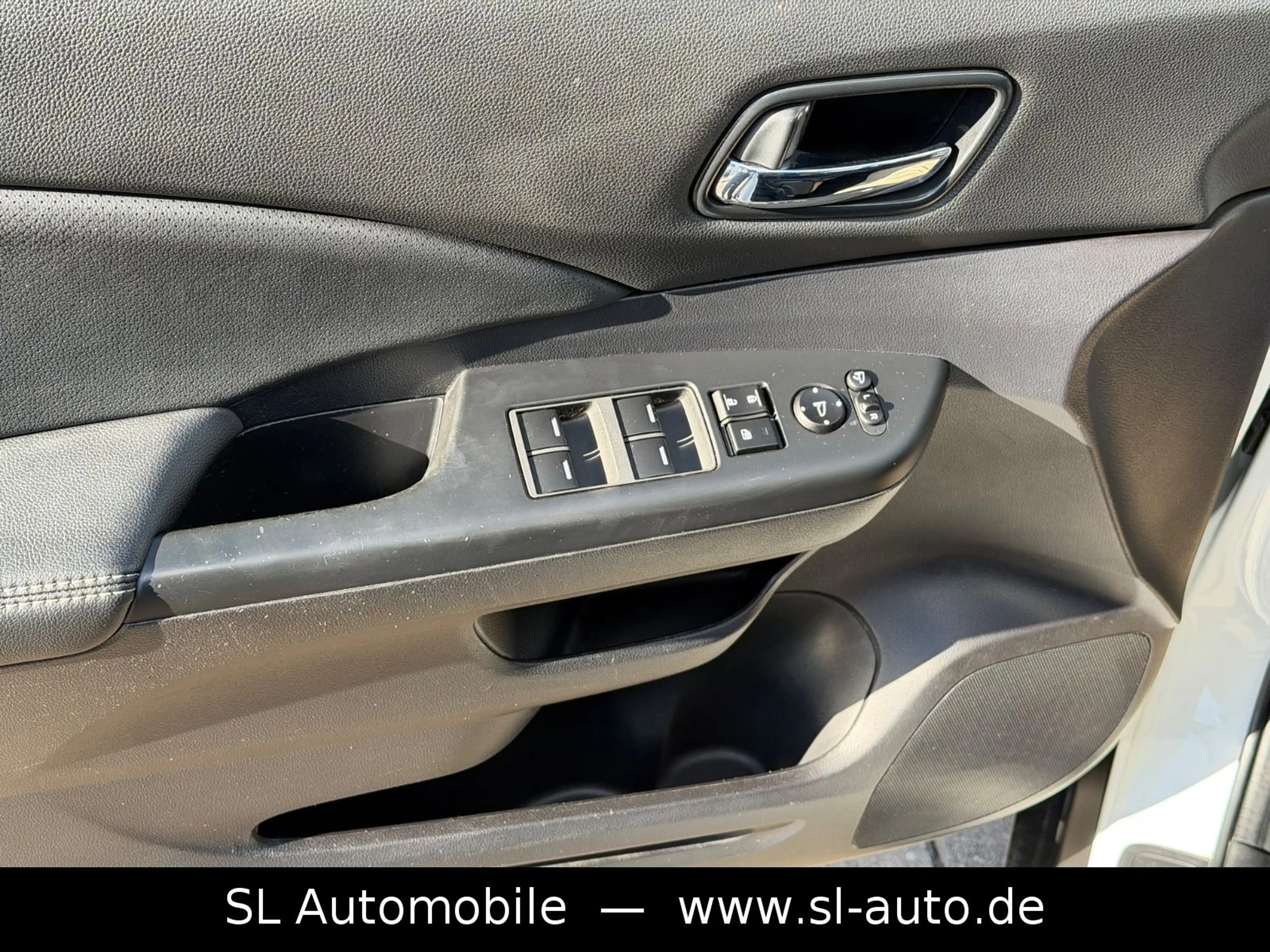 Honda CR-V Lifestyle Plus 2WD Leder Navi Kamera Xenon — photo 6