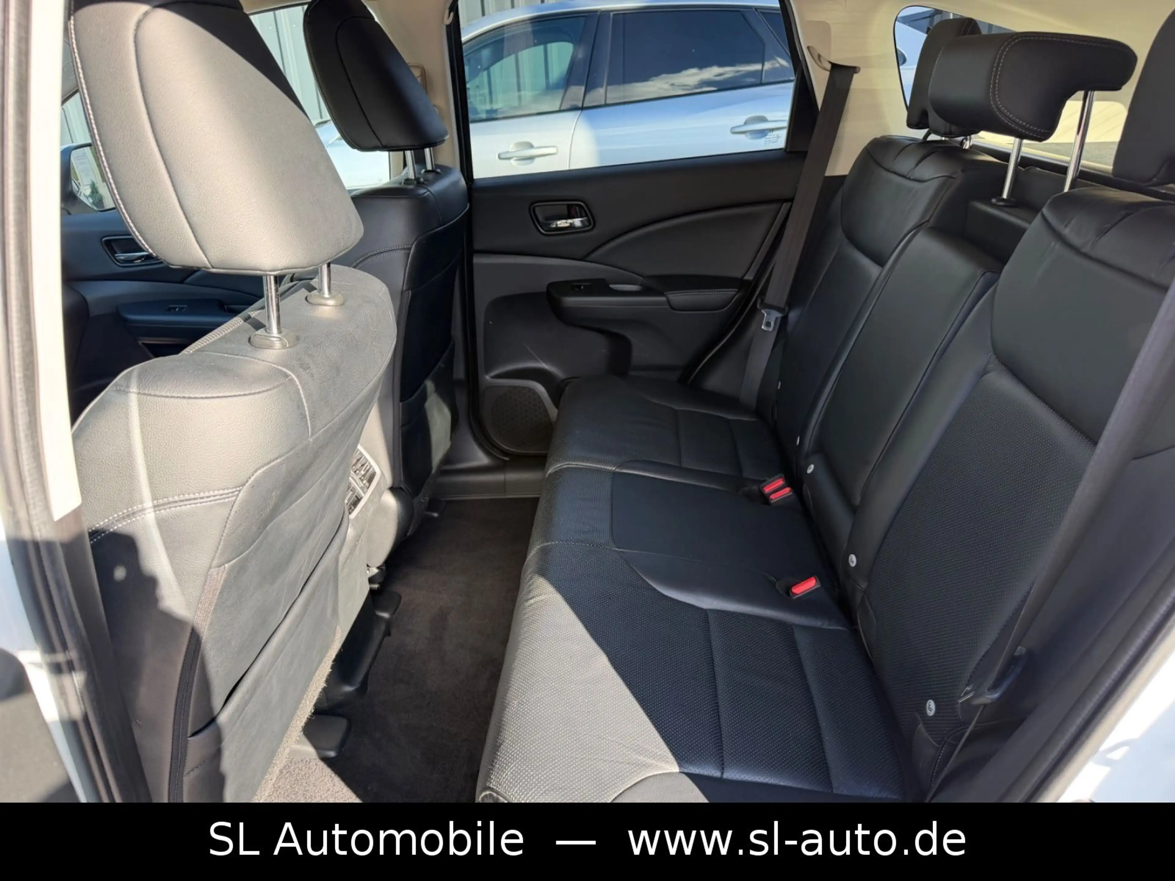 Honda CR-V Lifestyle Plus 2WD Leder Navi Kamera Xenon — photo 7