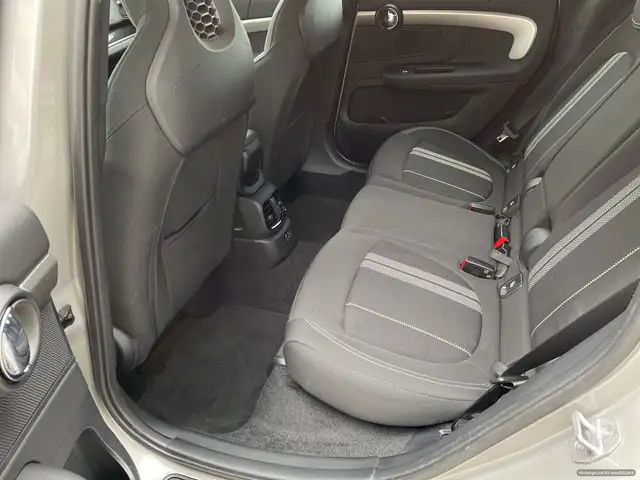 Mini Countryman view 11