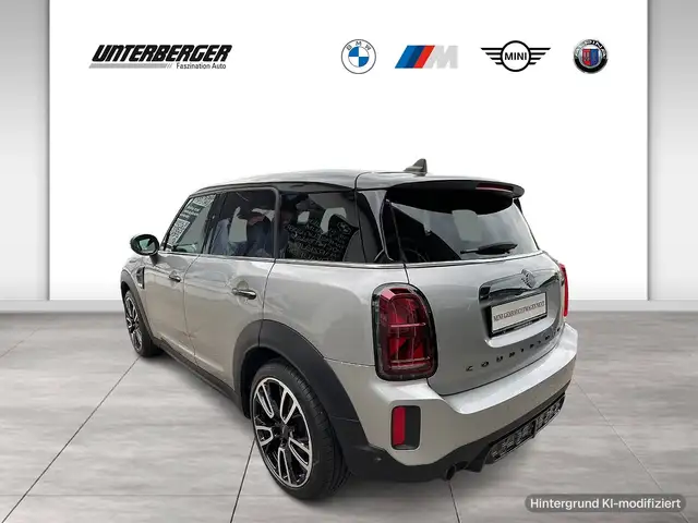 Mini Countryman view 4