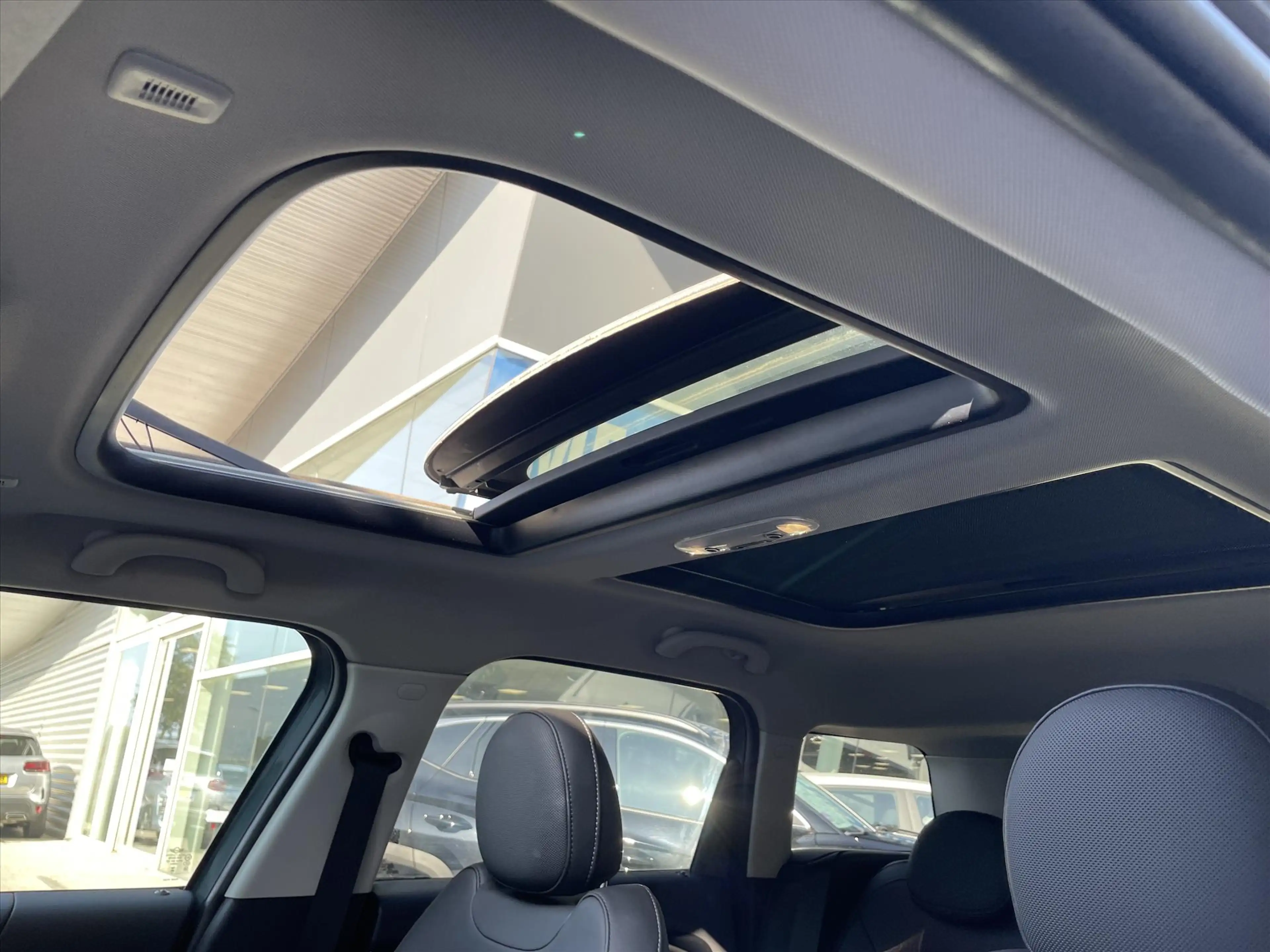 MINI Cooper SE Countryman 1.5 P-Hev / elektrische stoelen met geheugen / sto — photo 12